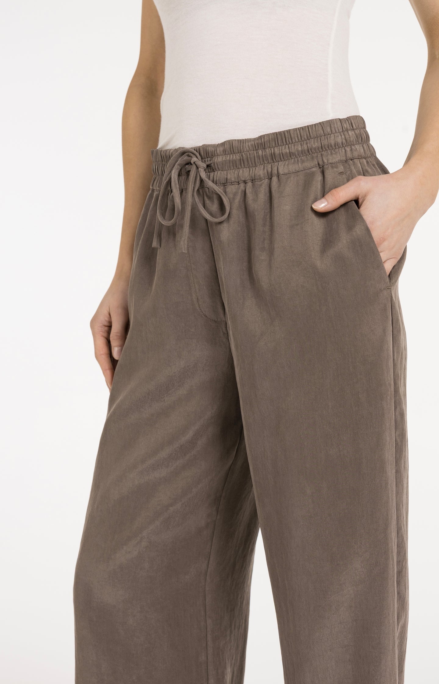 Woven wide leg trousers with elastic waistband