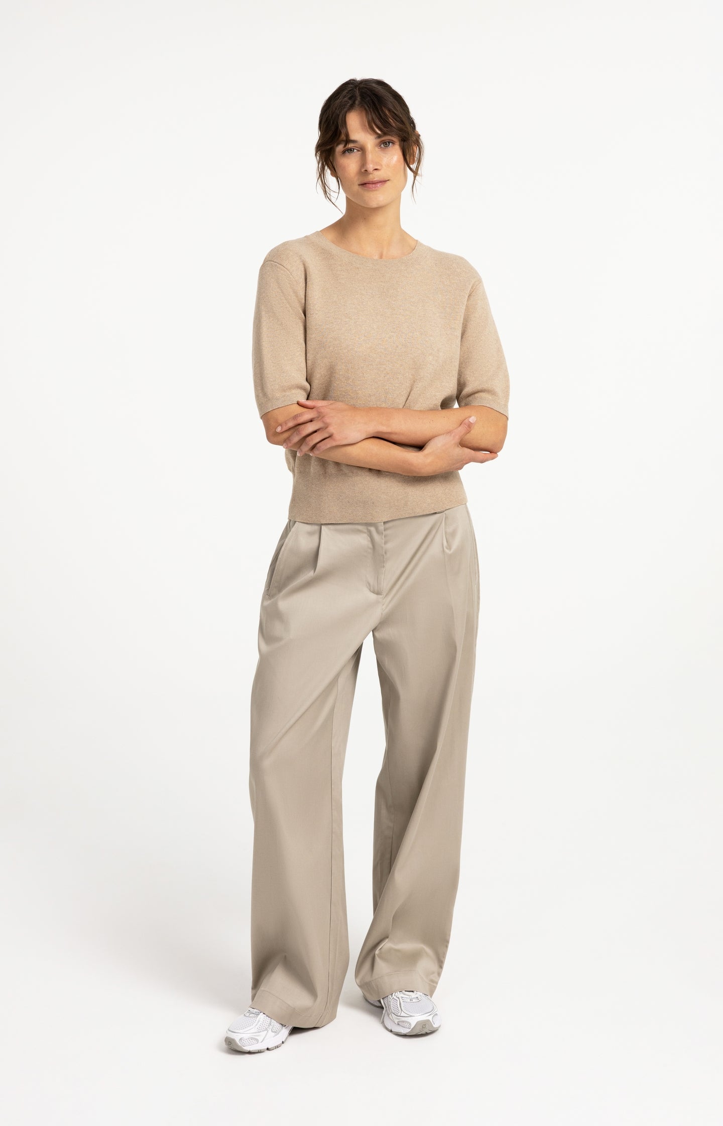 Woven wide-leg trousers with pleat detail