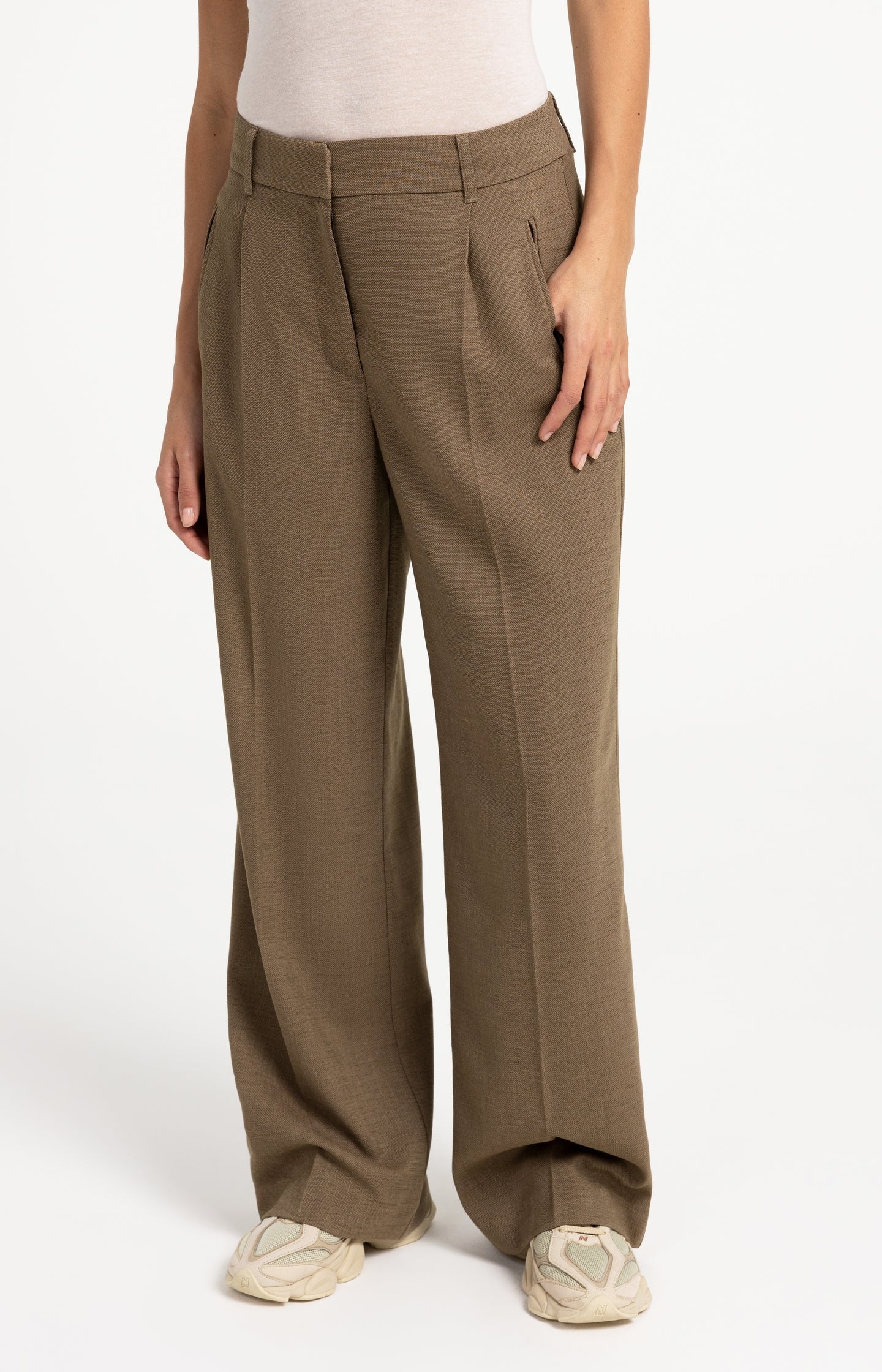Woven wide-leg trousers with pleat details