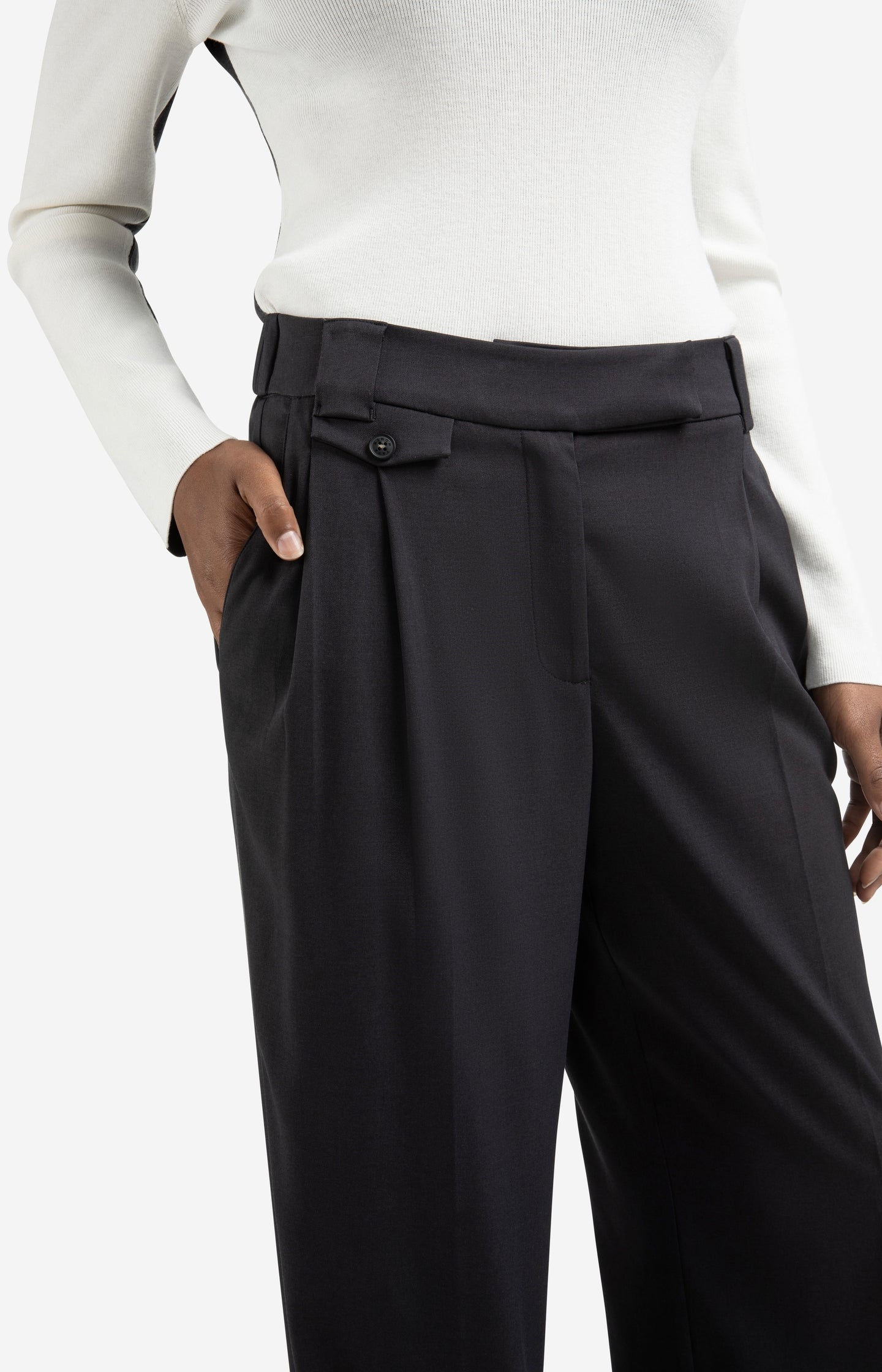 Woven wide leg trousers with pocket detail and slit