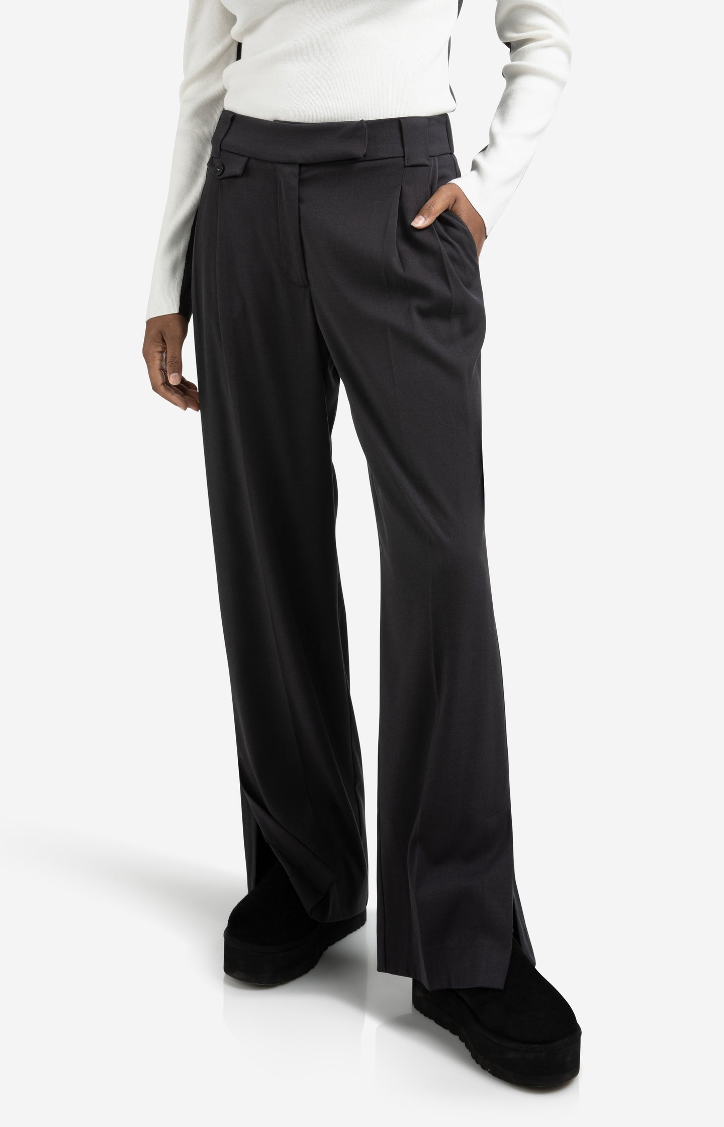 Woven wide leg trousers with pocket detail and slit