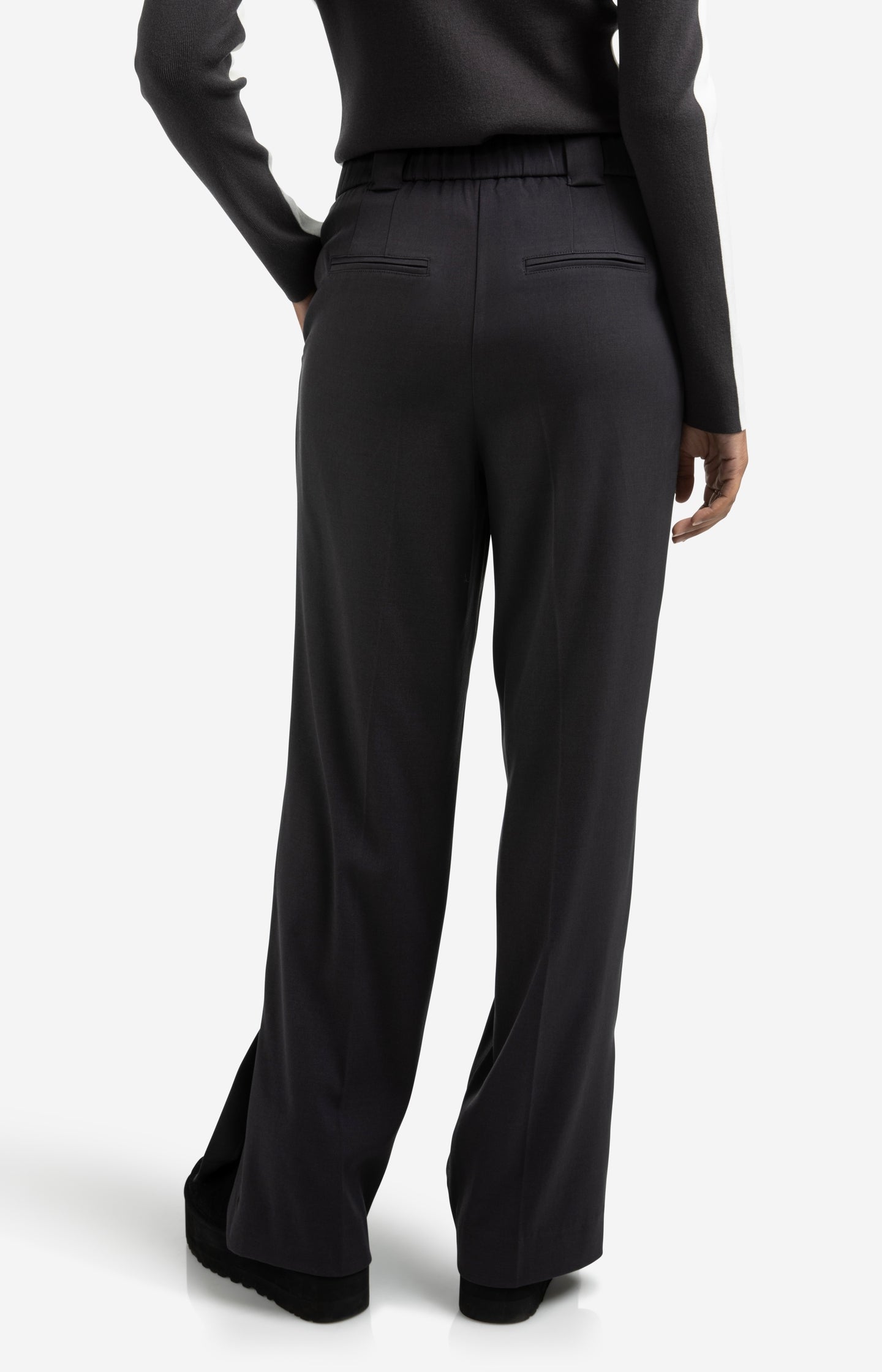 Woven wide leg trousers with pocket detail and slit