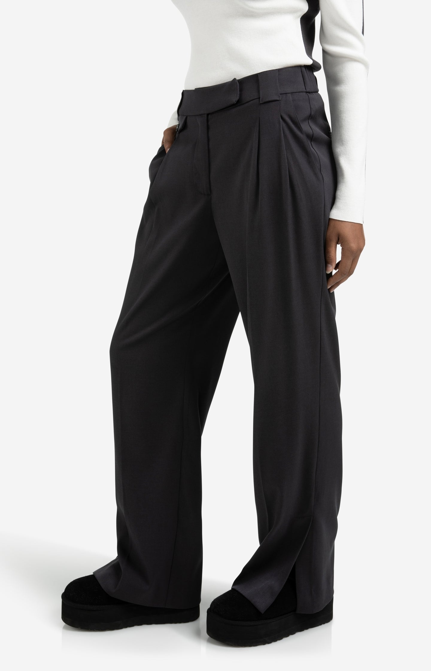 Woven wide leg trousers with pocket detail and slit