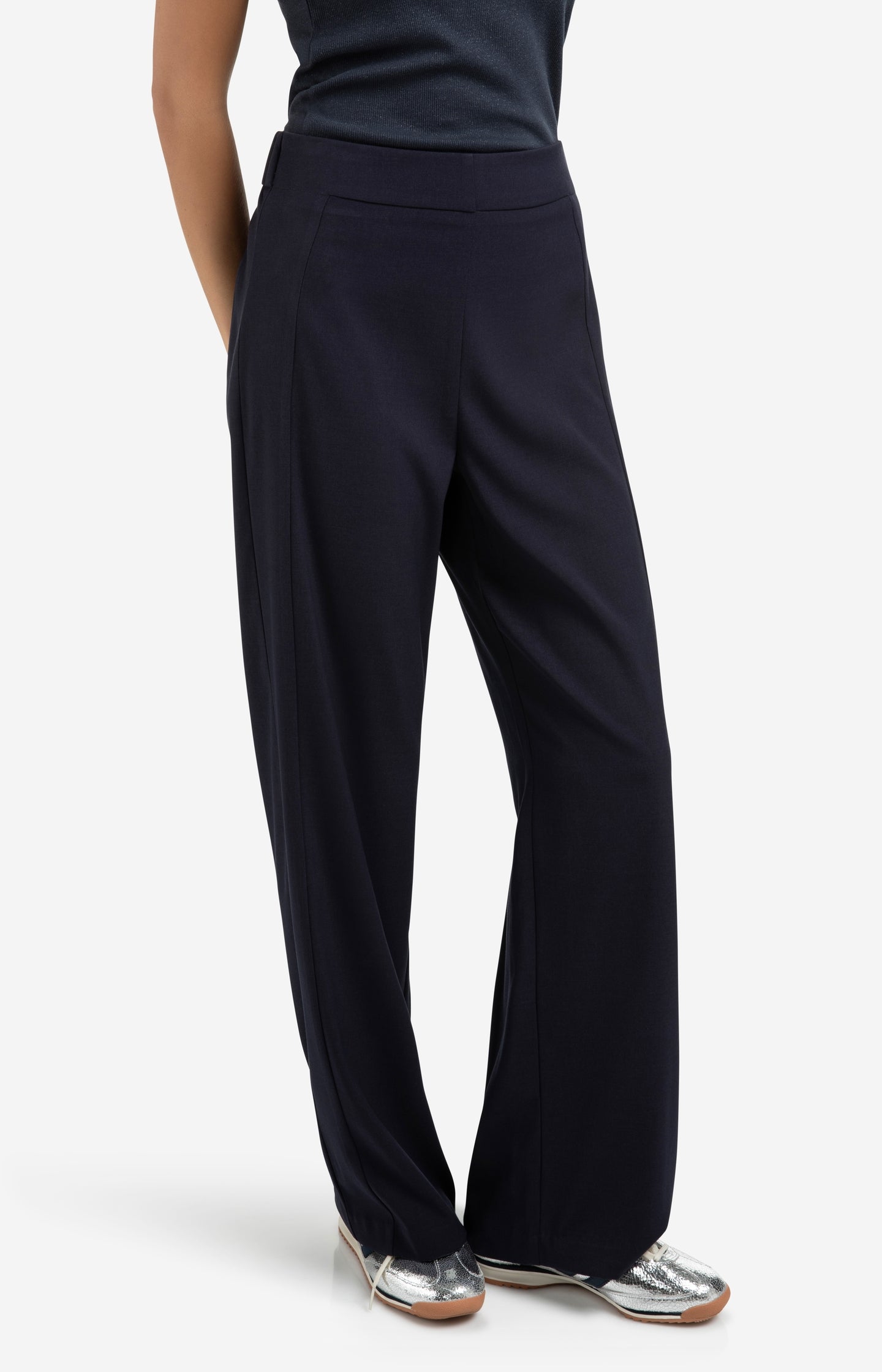 Woven wide leg trousers with seam details - Type: lookbook