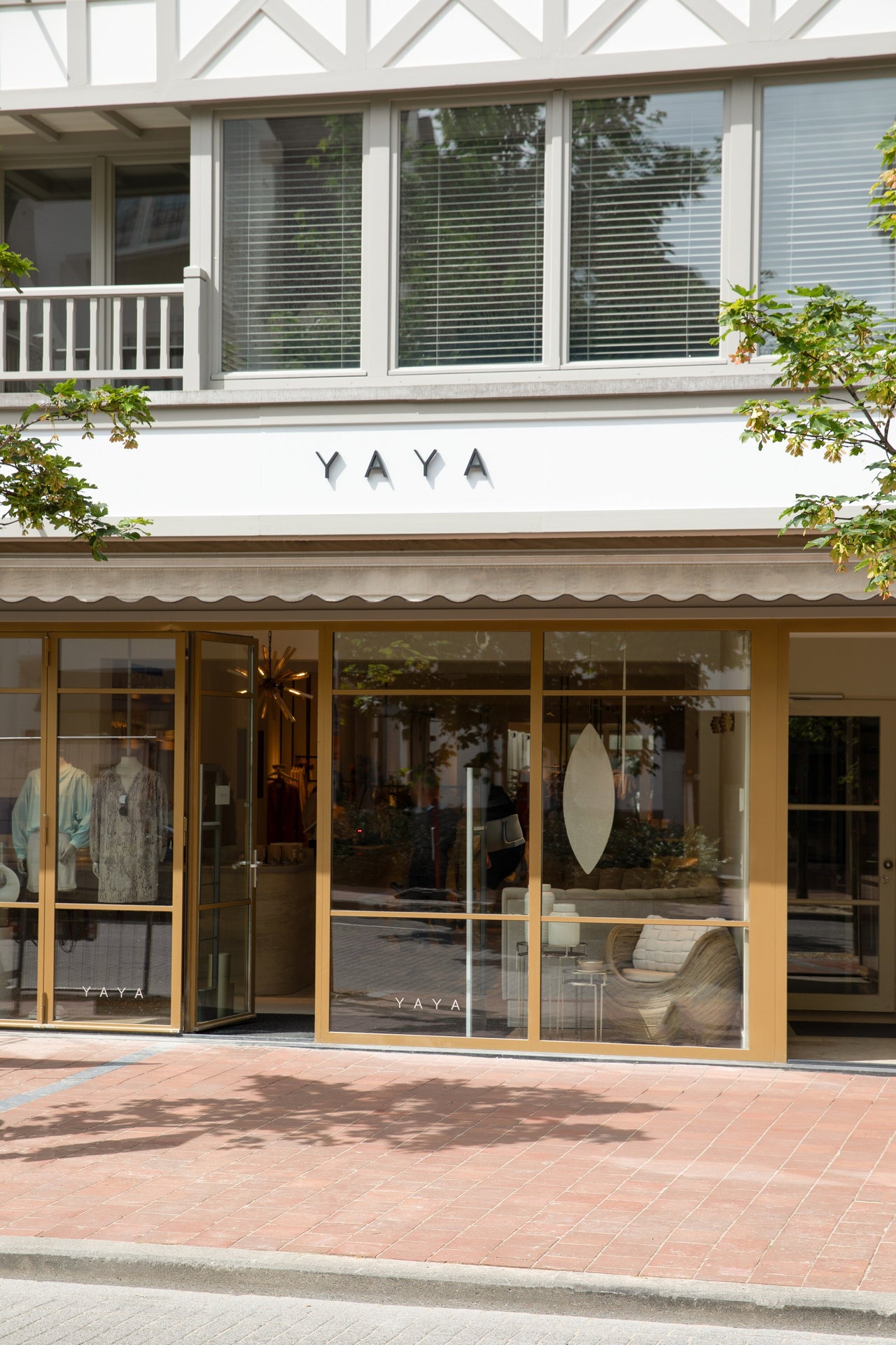 YAYA Knokke voorkant