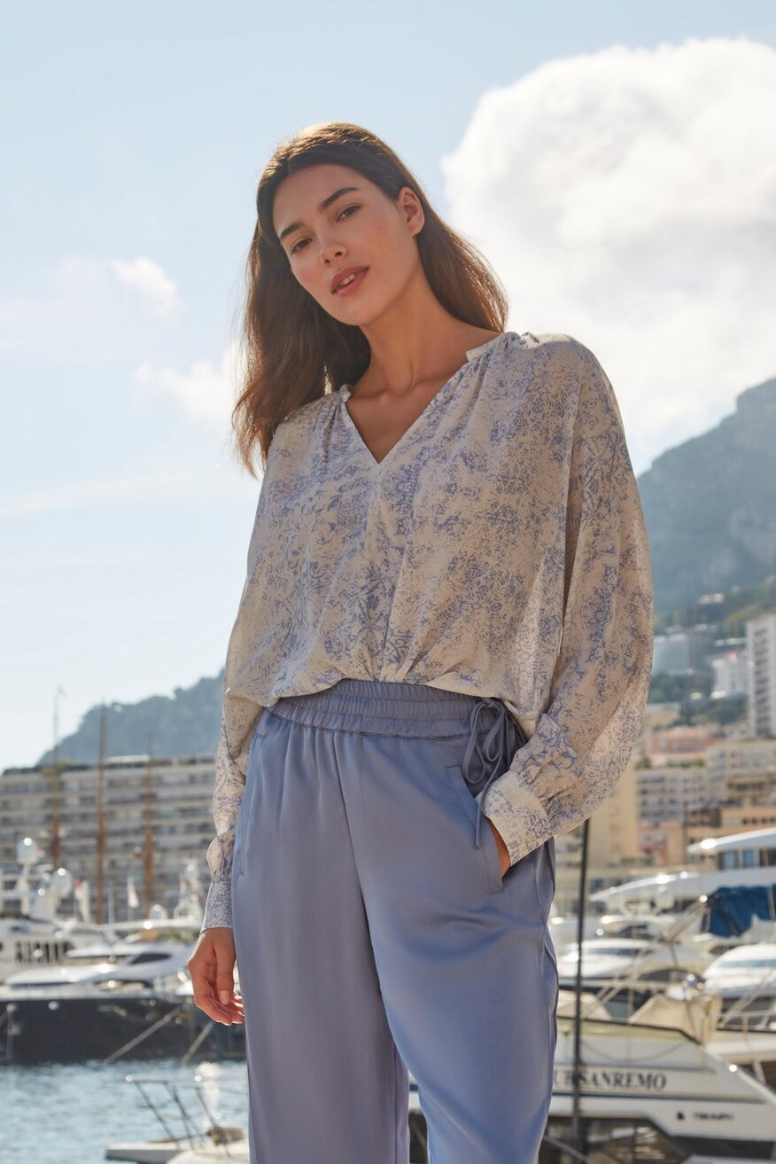 Blouse col V, manches longues ballon et imprimé