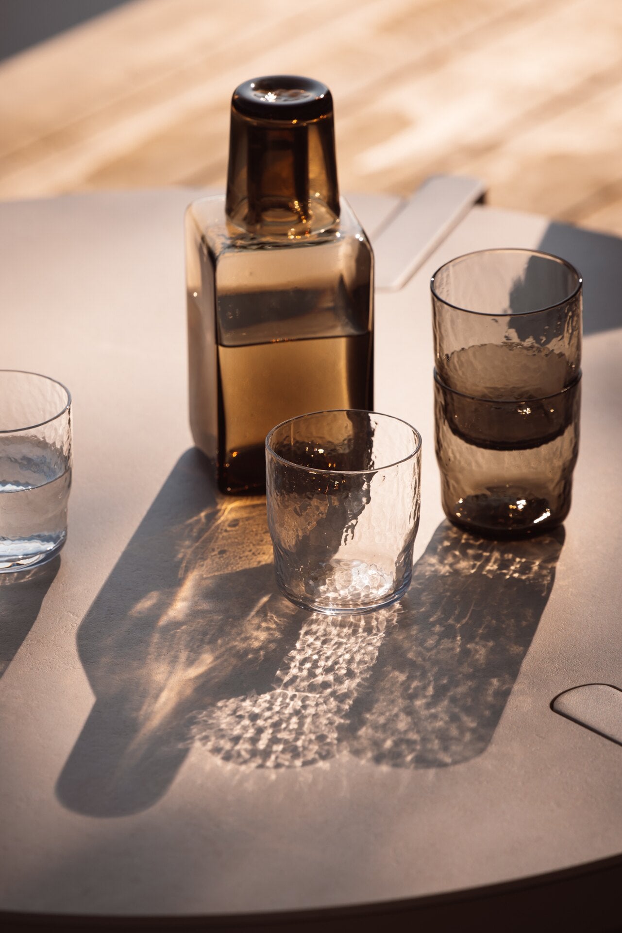 Glaskaraffe mit zugehörigem Glas