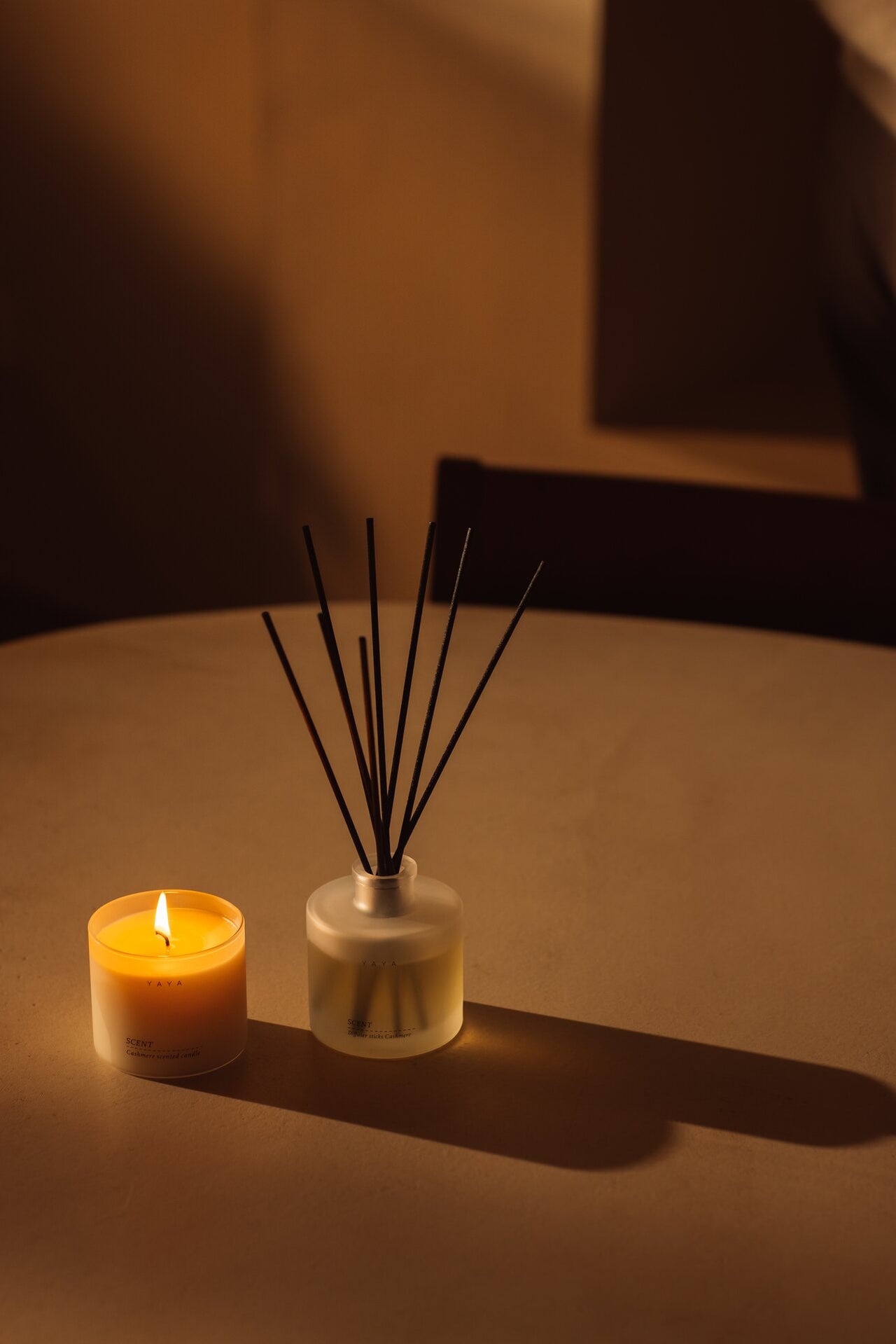 Diffuser sticks with cashmere scent