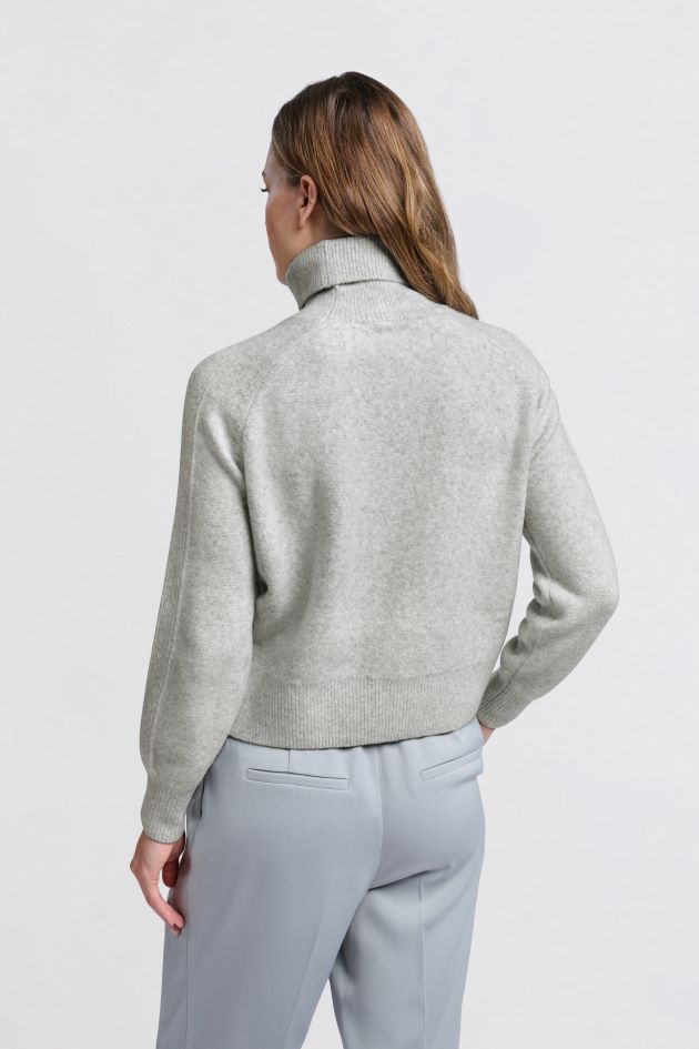 Turtleneck sweater with cable pattern and long sleeves