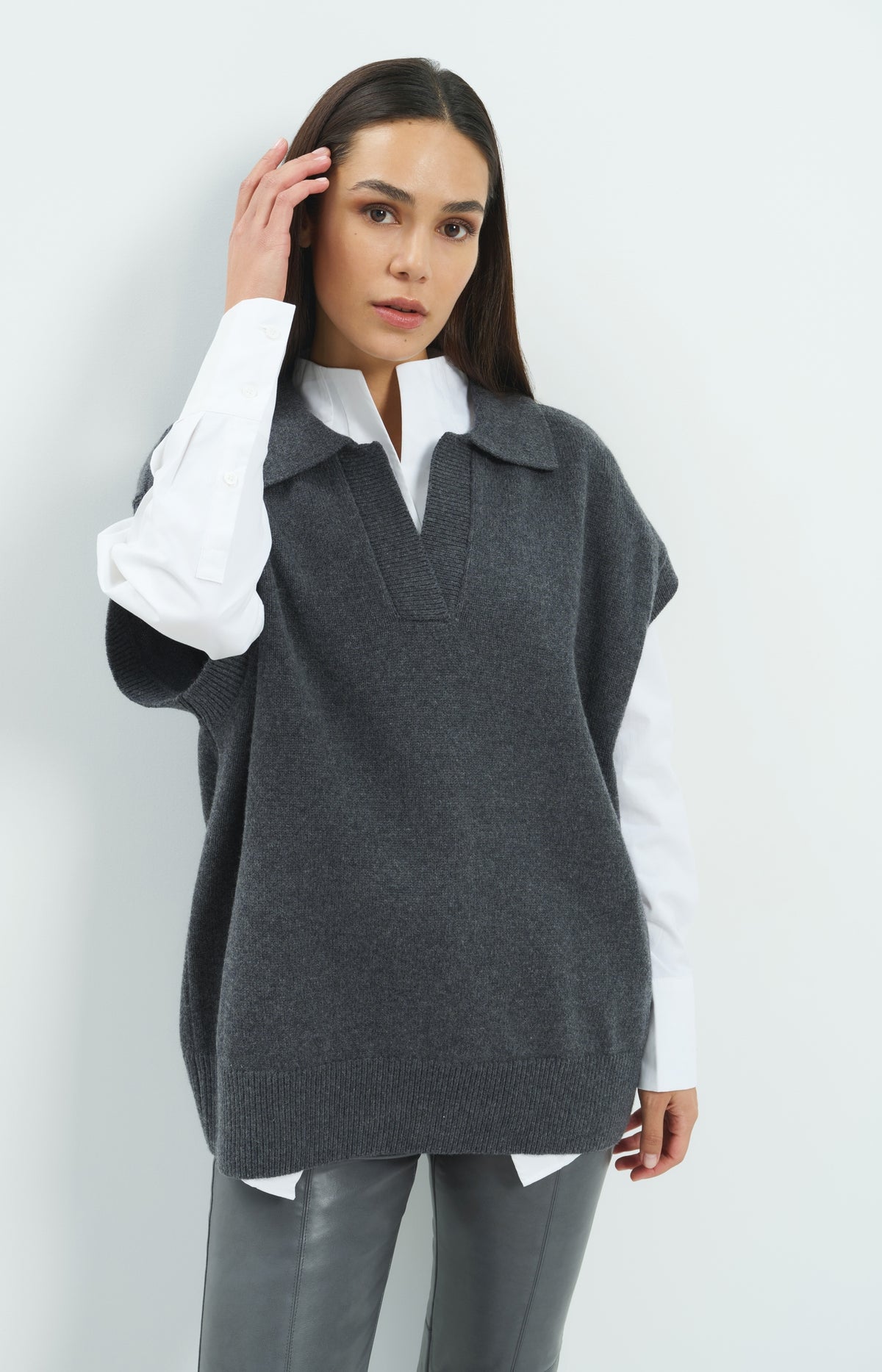 A-line blouse with stand collar - Pure White
