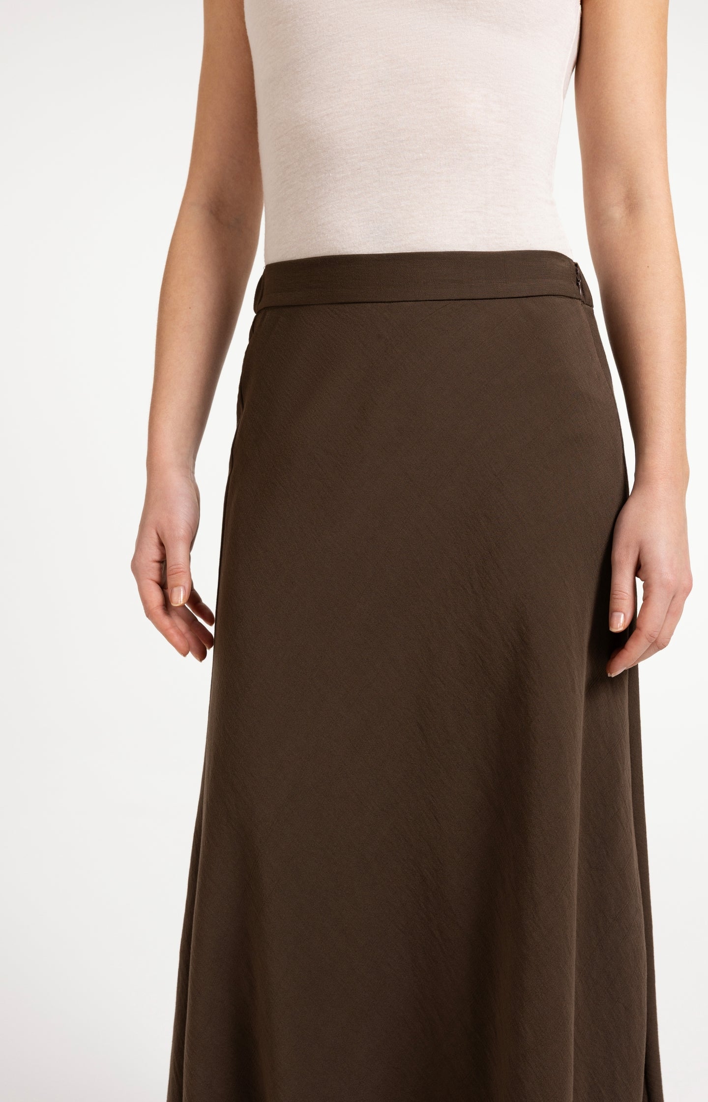 A-line maxi skirt with elastic waistband - Type: video