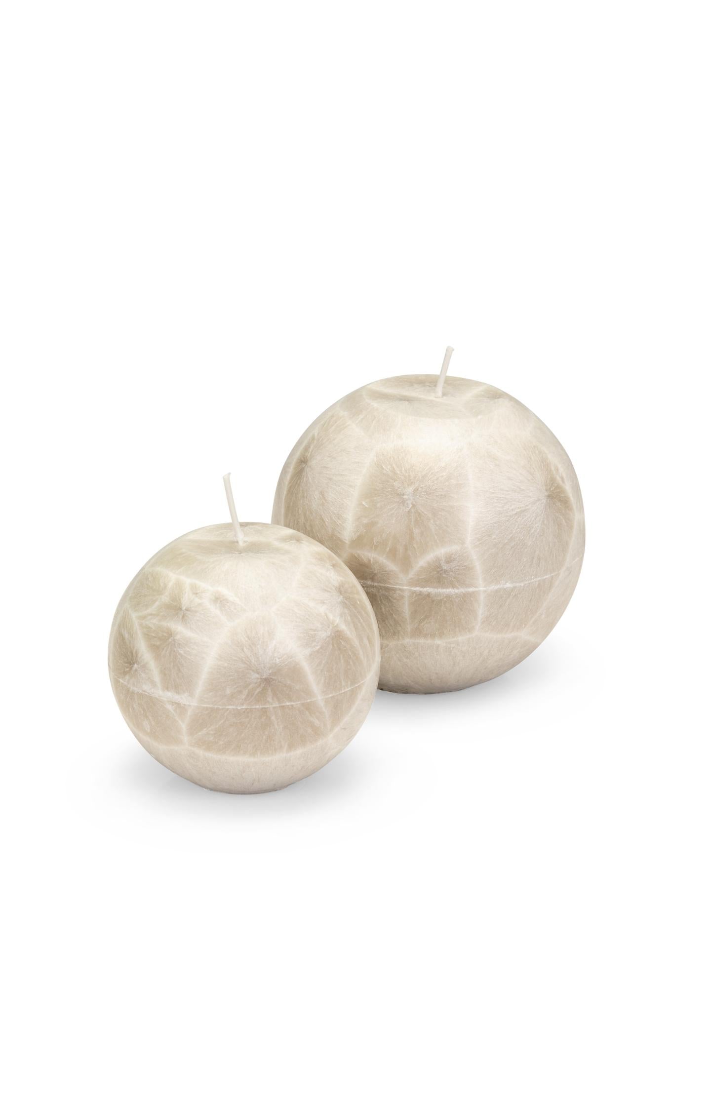 Ball candle with crystal look