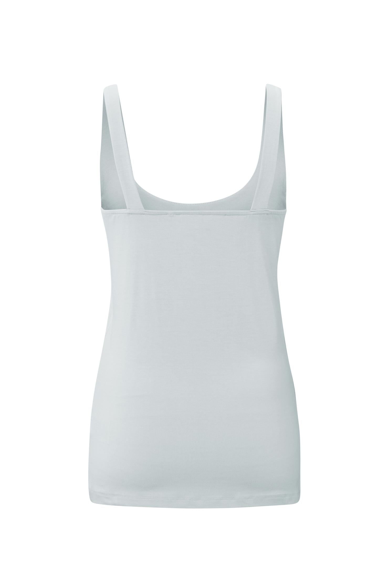 Basic singlet with wide straps and double layered fabric