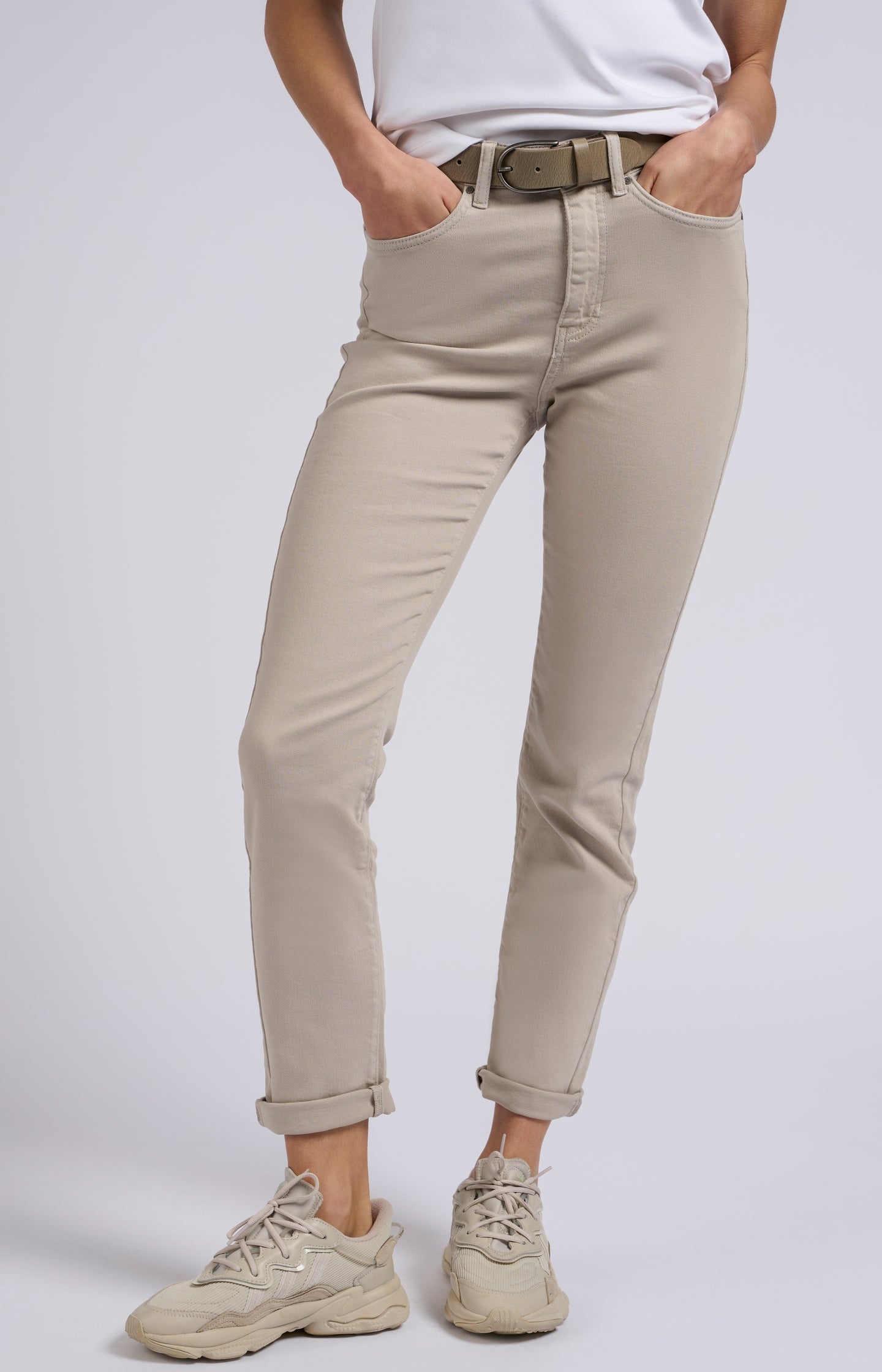 Beige denim pants with straight legs, belt loops and pockets - Type: lookbook