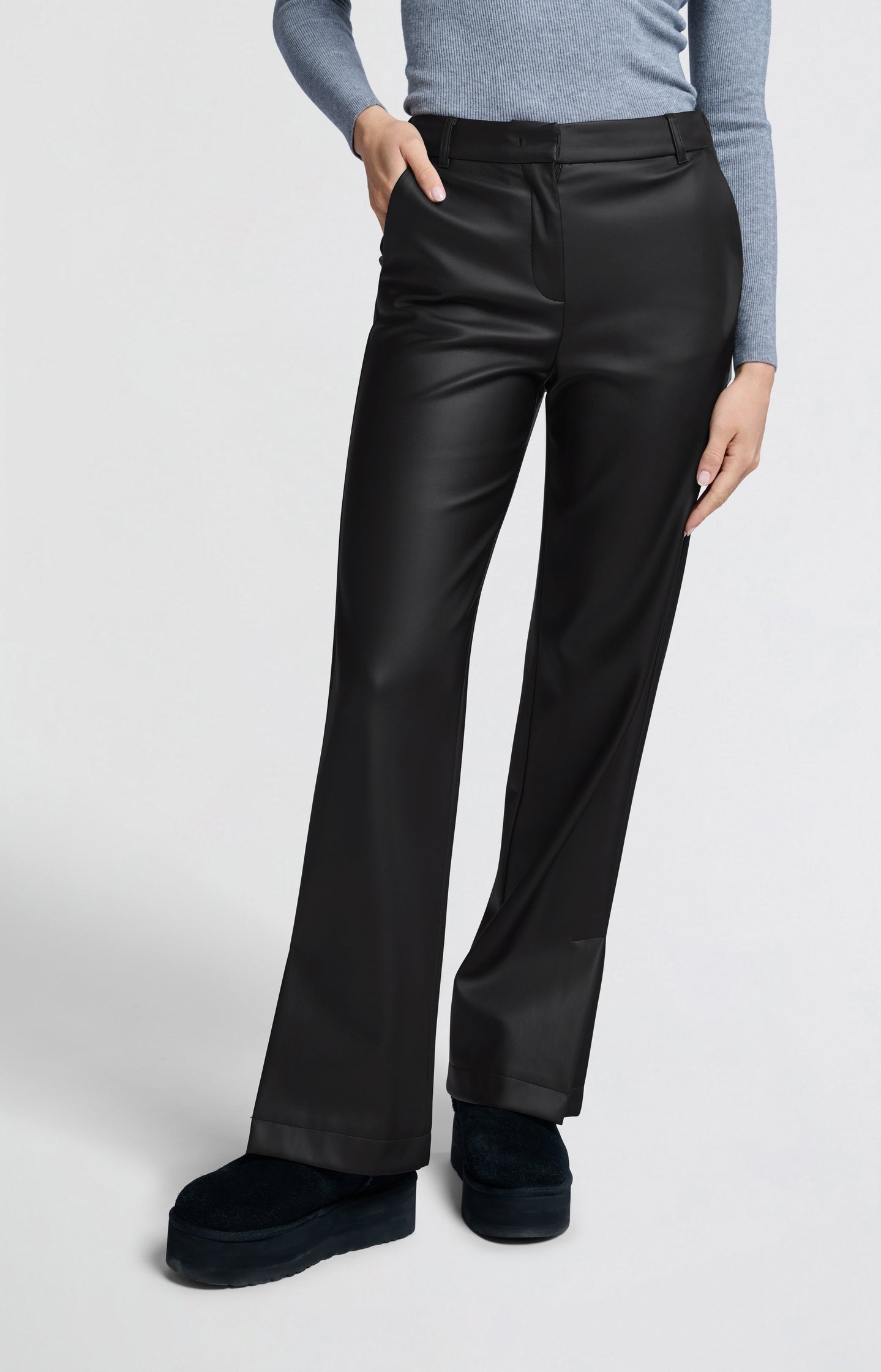 Black faux leather trousers with wide legs - Type: lookbook