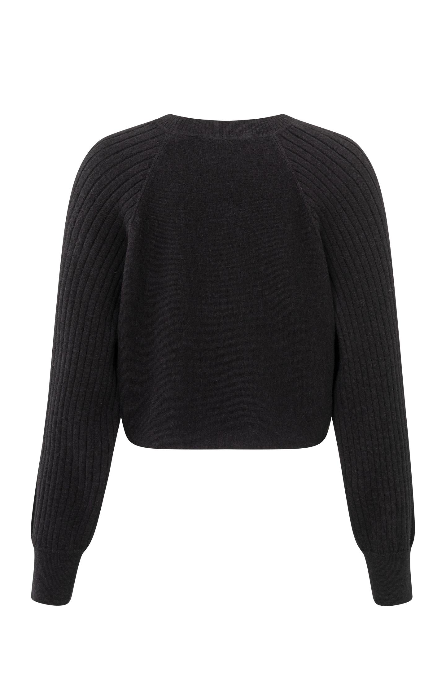 Black sweater with round neck and ribbed long sleeves