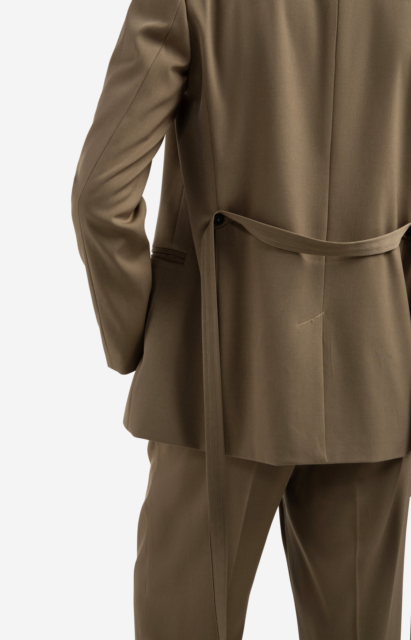 Blazer with belt and double-breasted closure