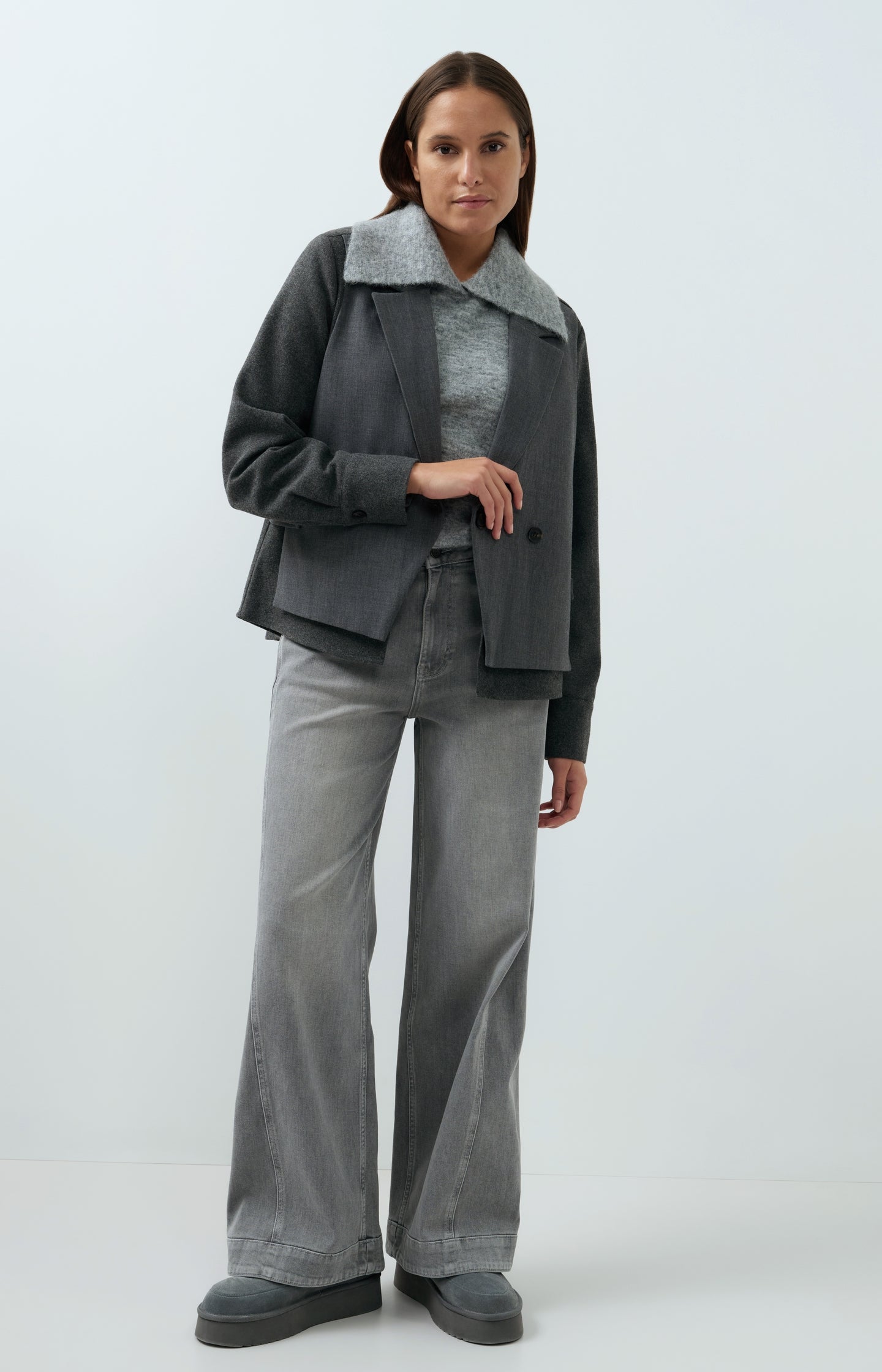 Blazer with contrast fabric and loose fit