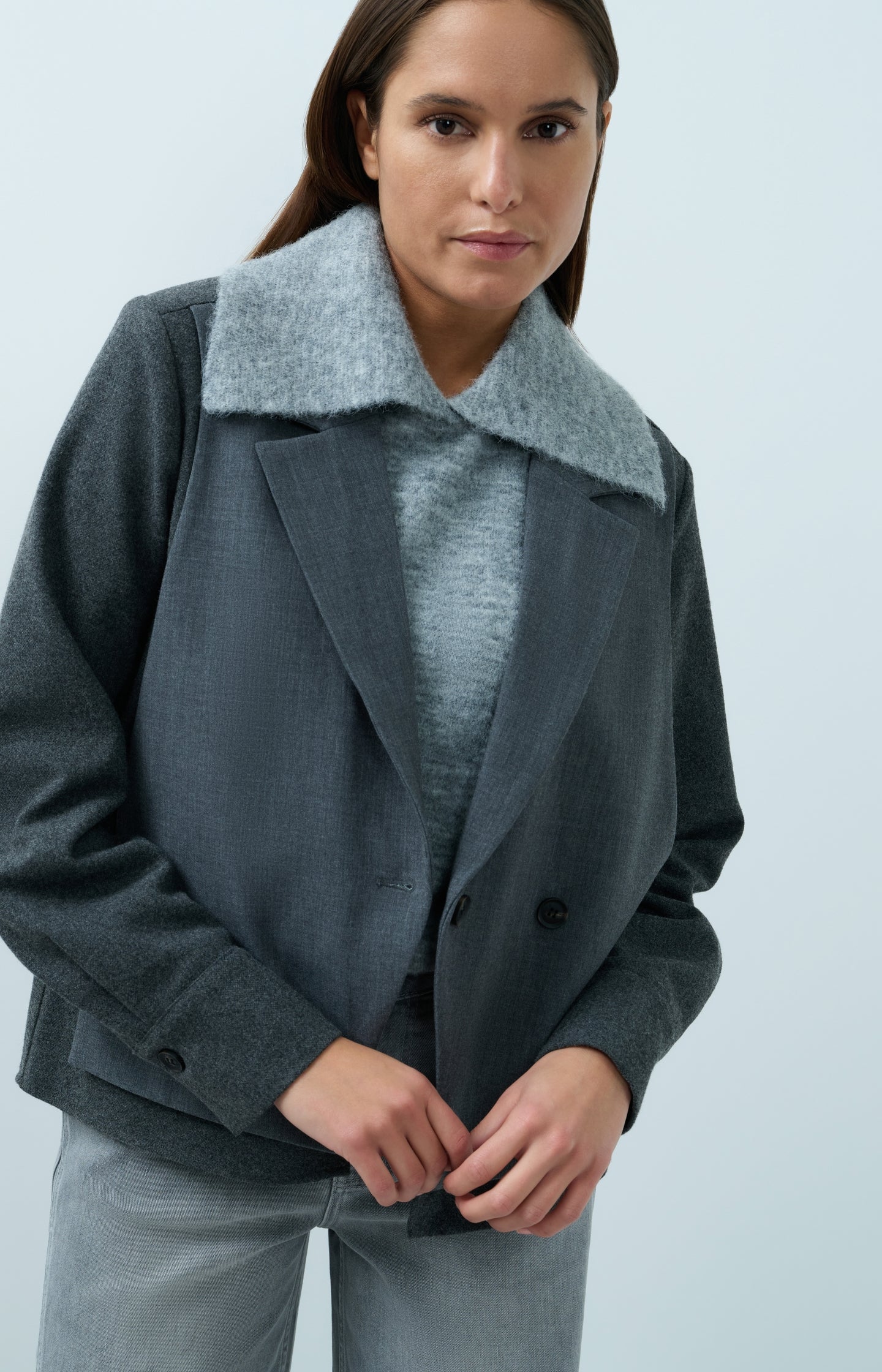 Blazer with contrast fabric and loose fit