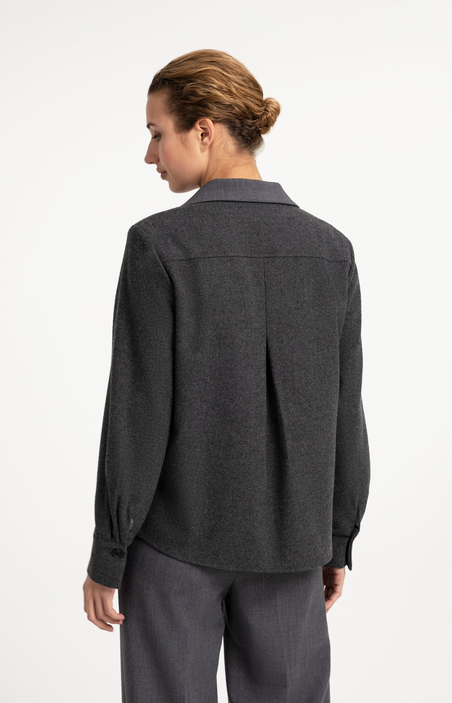 Blazer with contrast fabric and loose fit