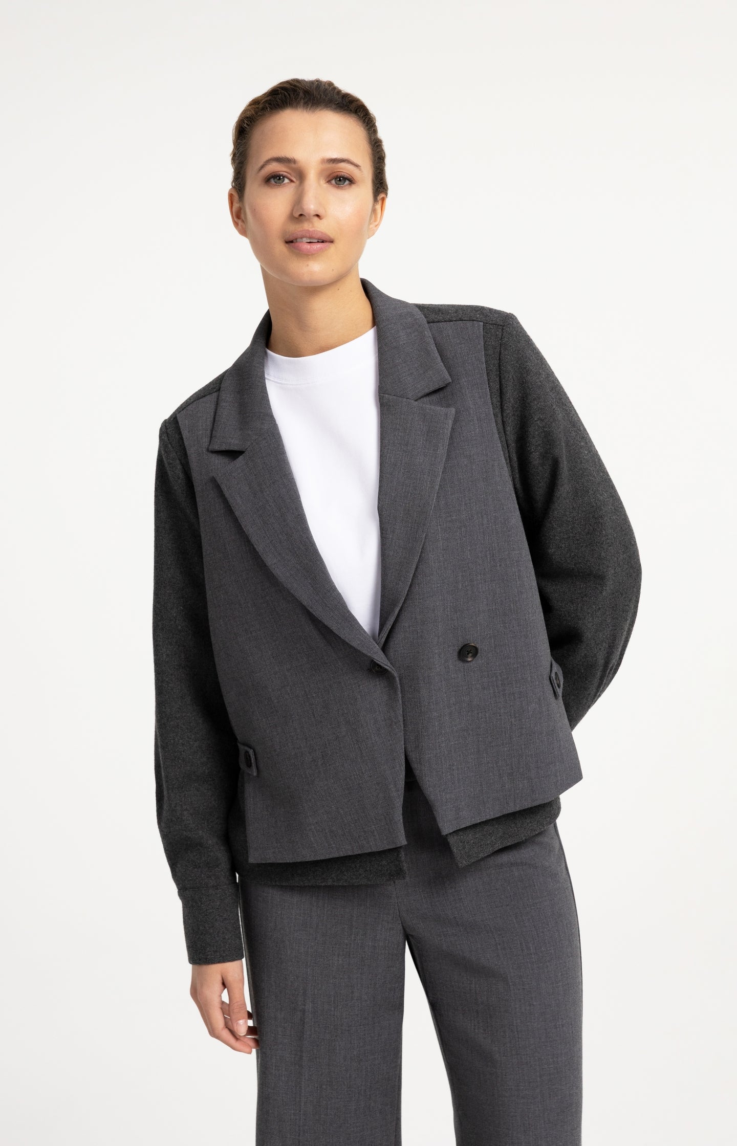 Blazer with contrast fabric and loose fit