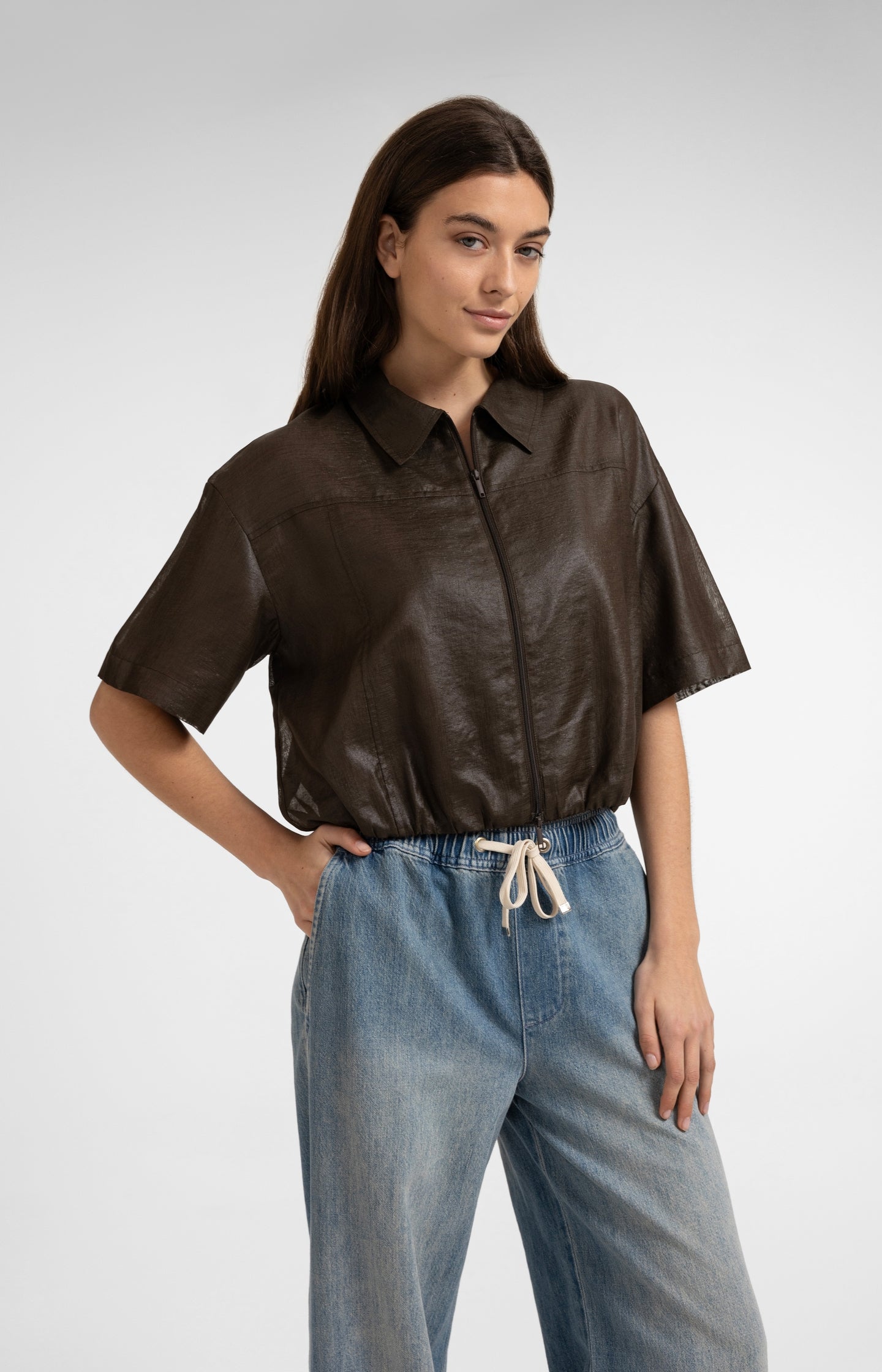 Blouse jacket with coated finish - Type: video
