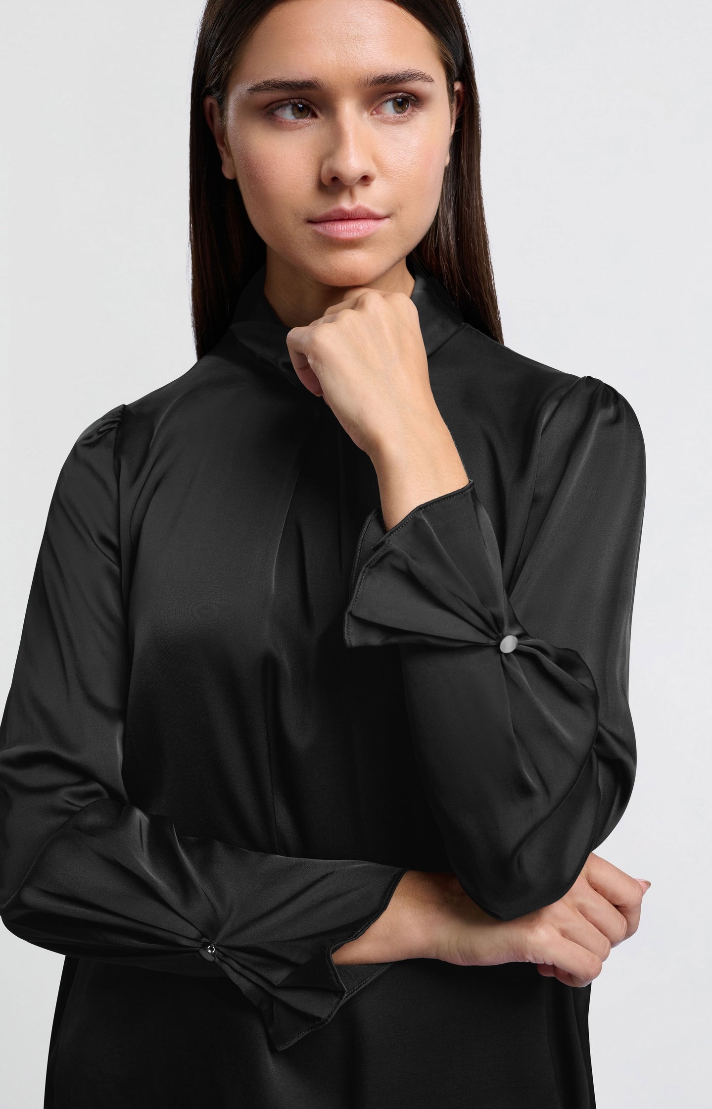 Blouse with pleats and turtleneck