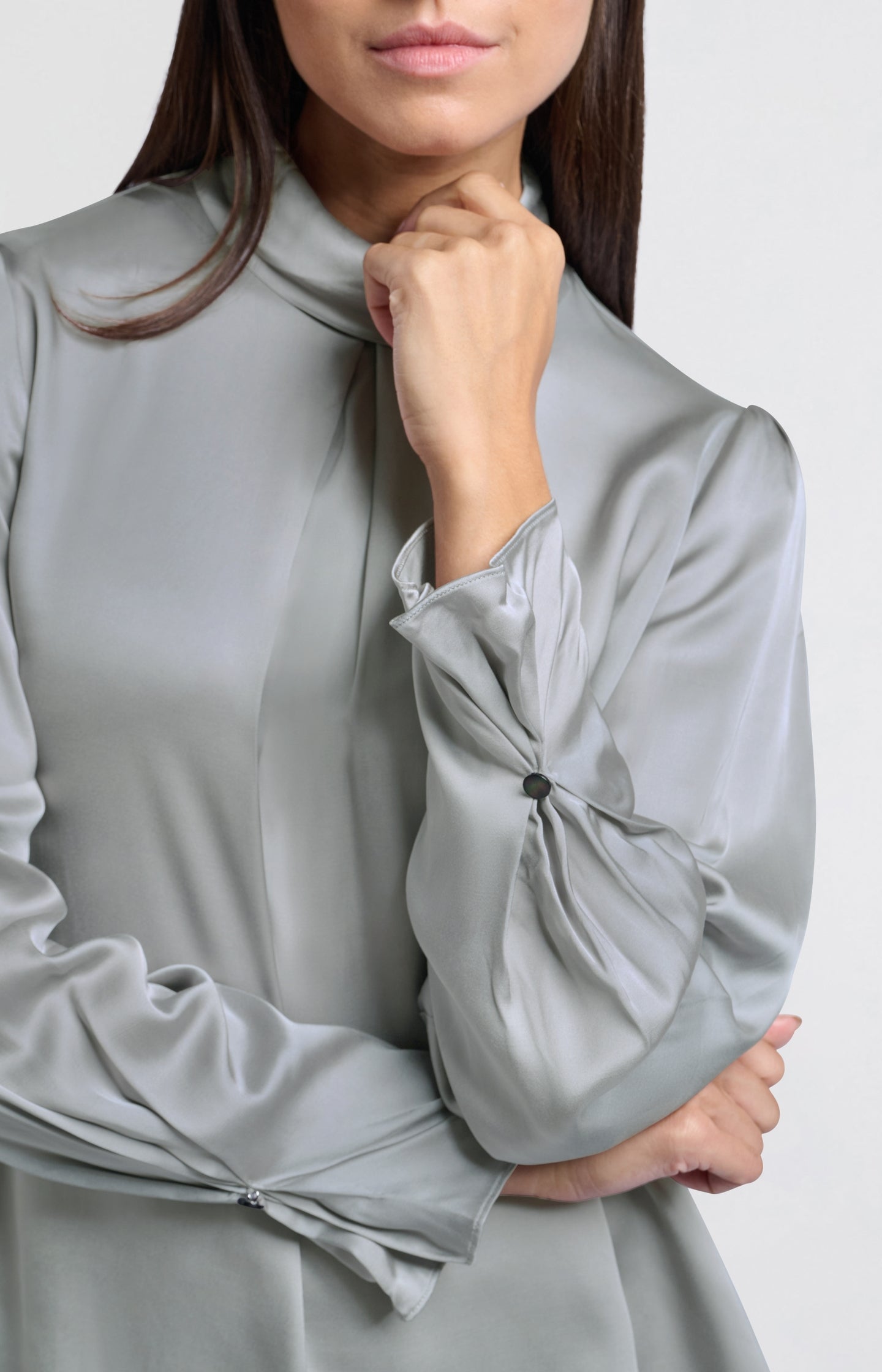 Blouse with pleats and turtleneck