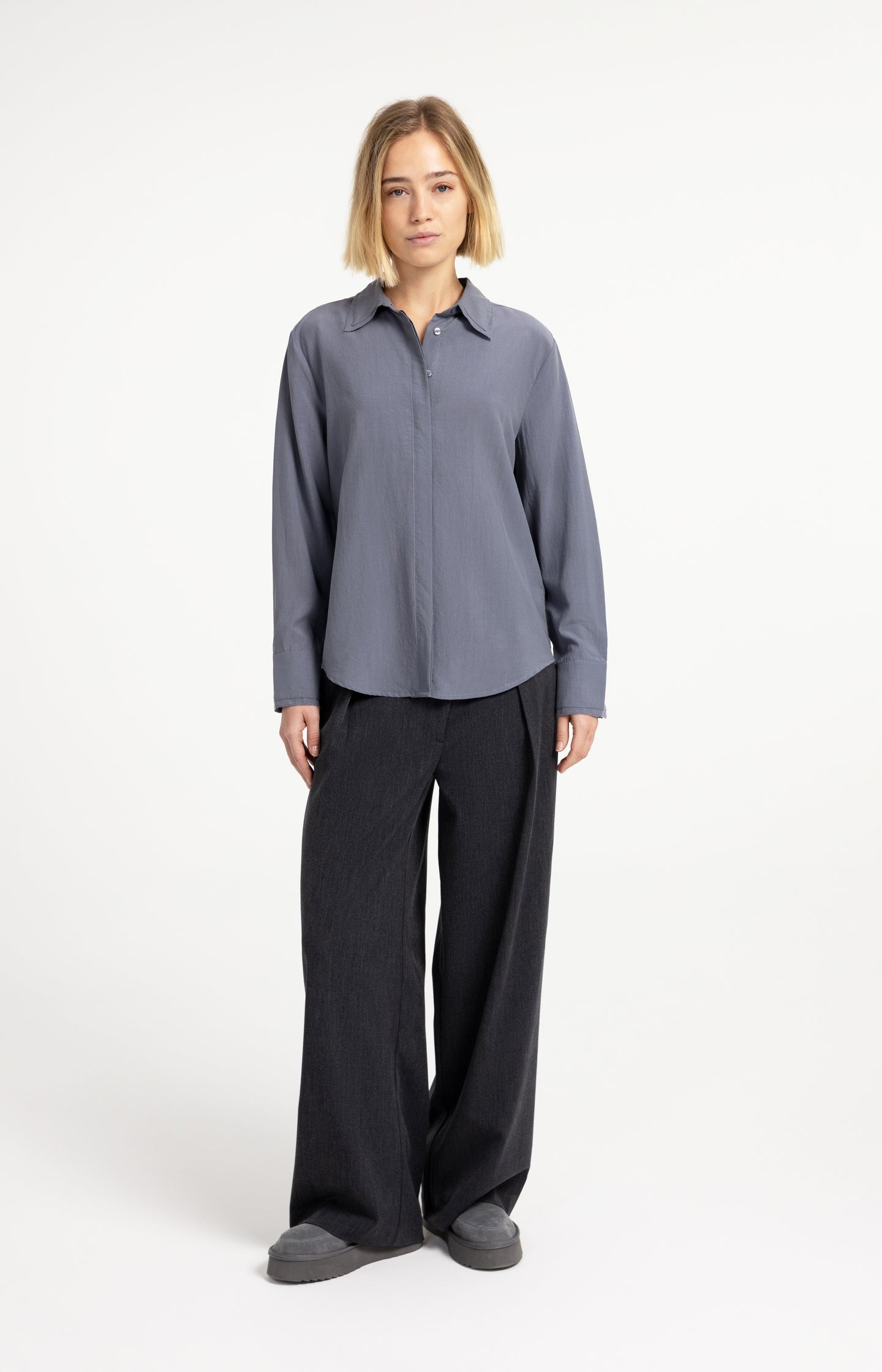 Blouse with collar detail and long sleeves