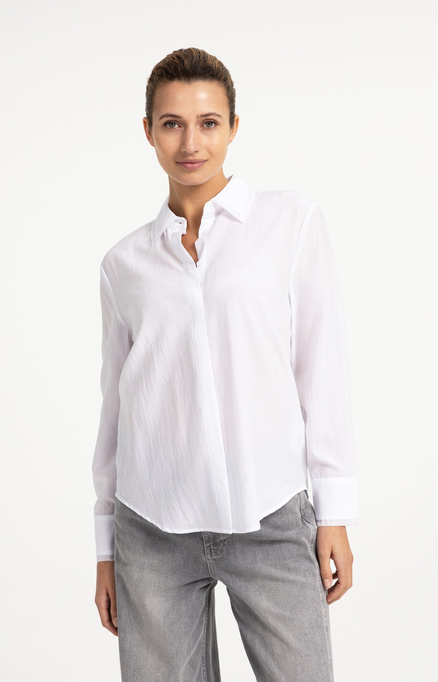 Blouse with collar detail and long sleeves