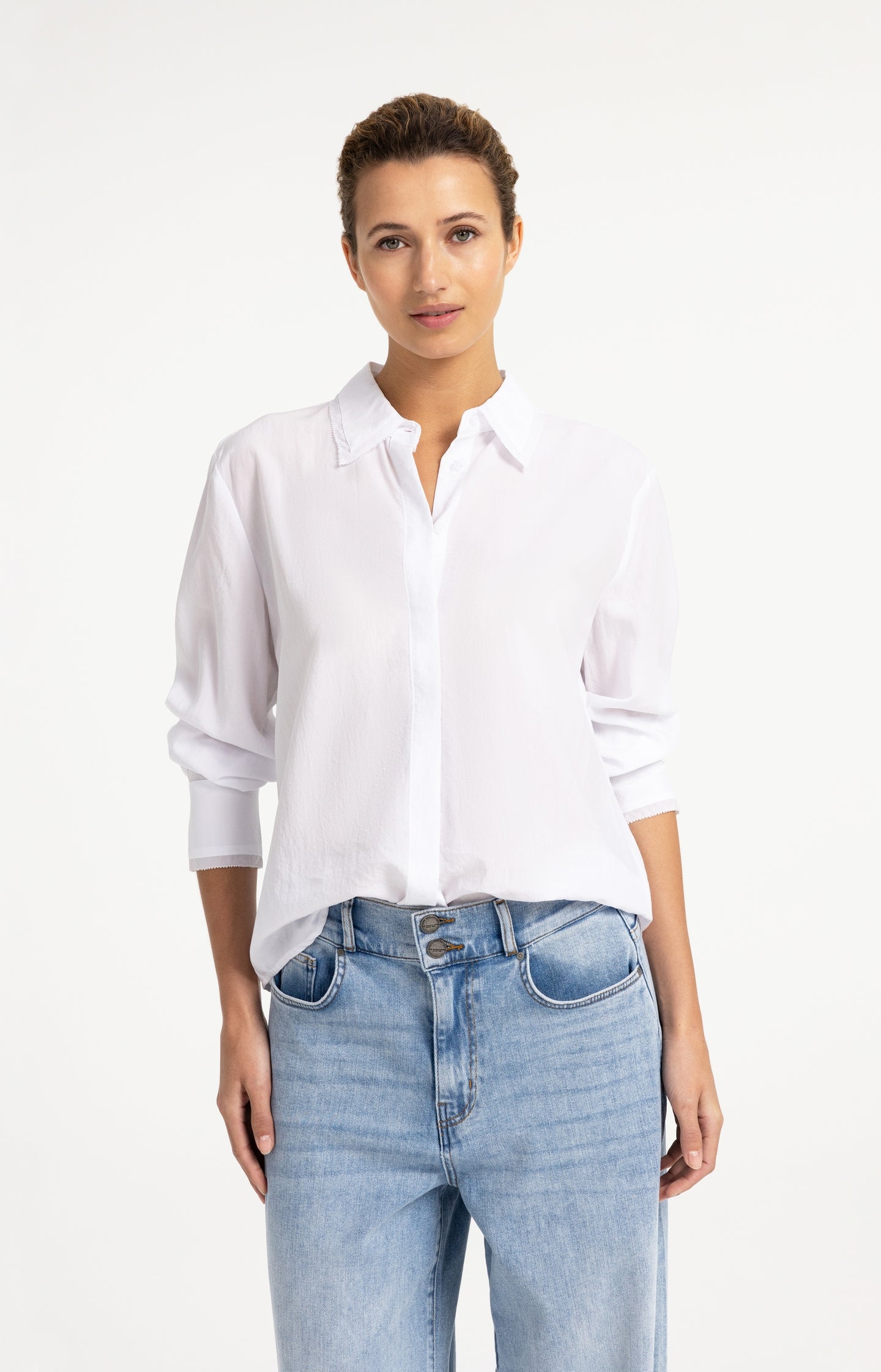 Blouse with collar detail and long sleeves