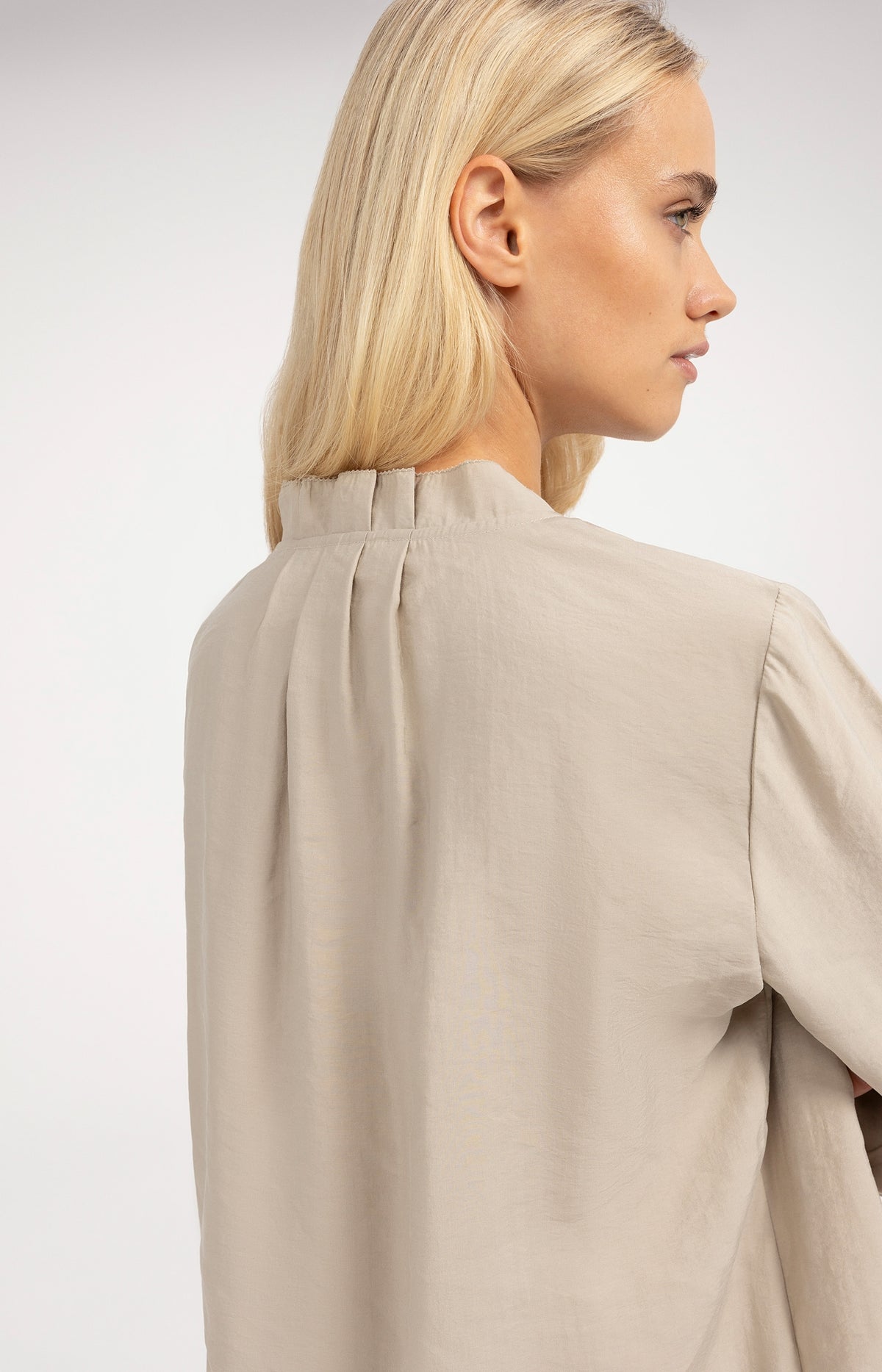 Blouse with pleated collar and cuffs - Pure Cashmere Grey