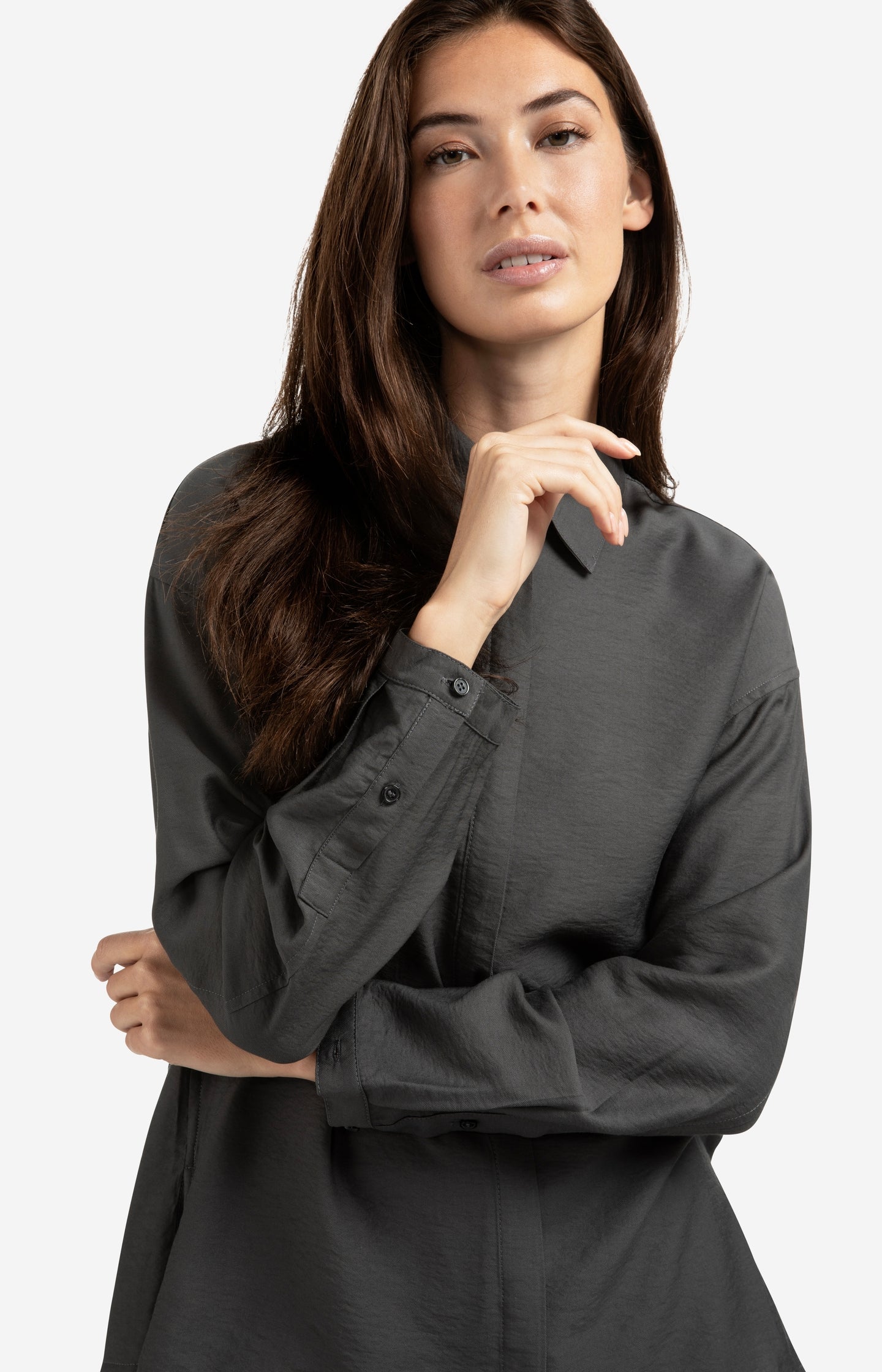 Blouse with removable collar and cuffs