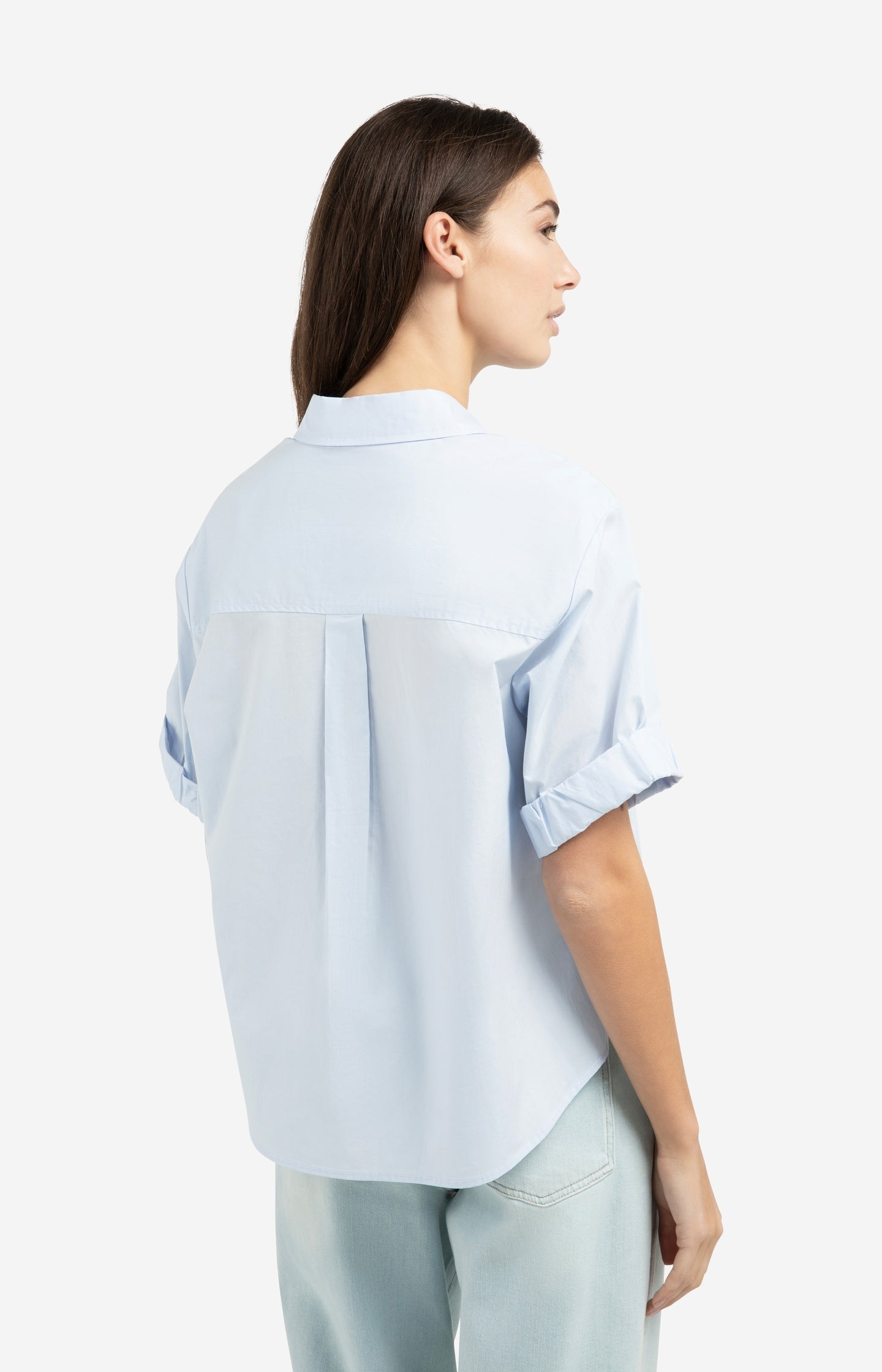 Blouse with short rolled-up sleeves and collar