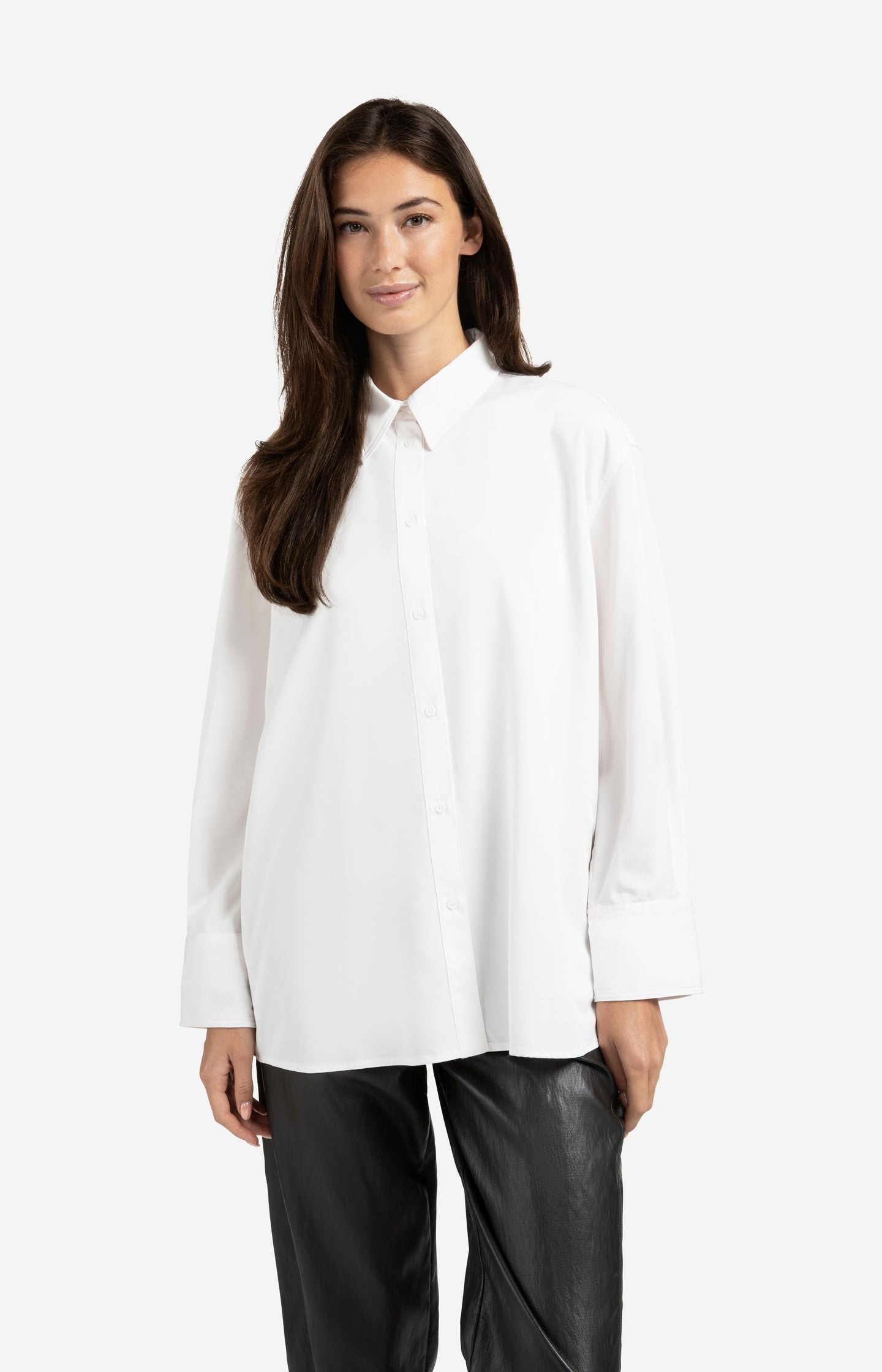 Blouse with tie and long sleeves