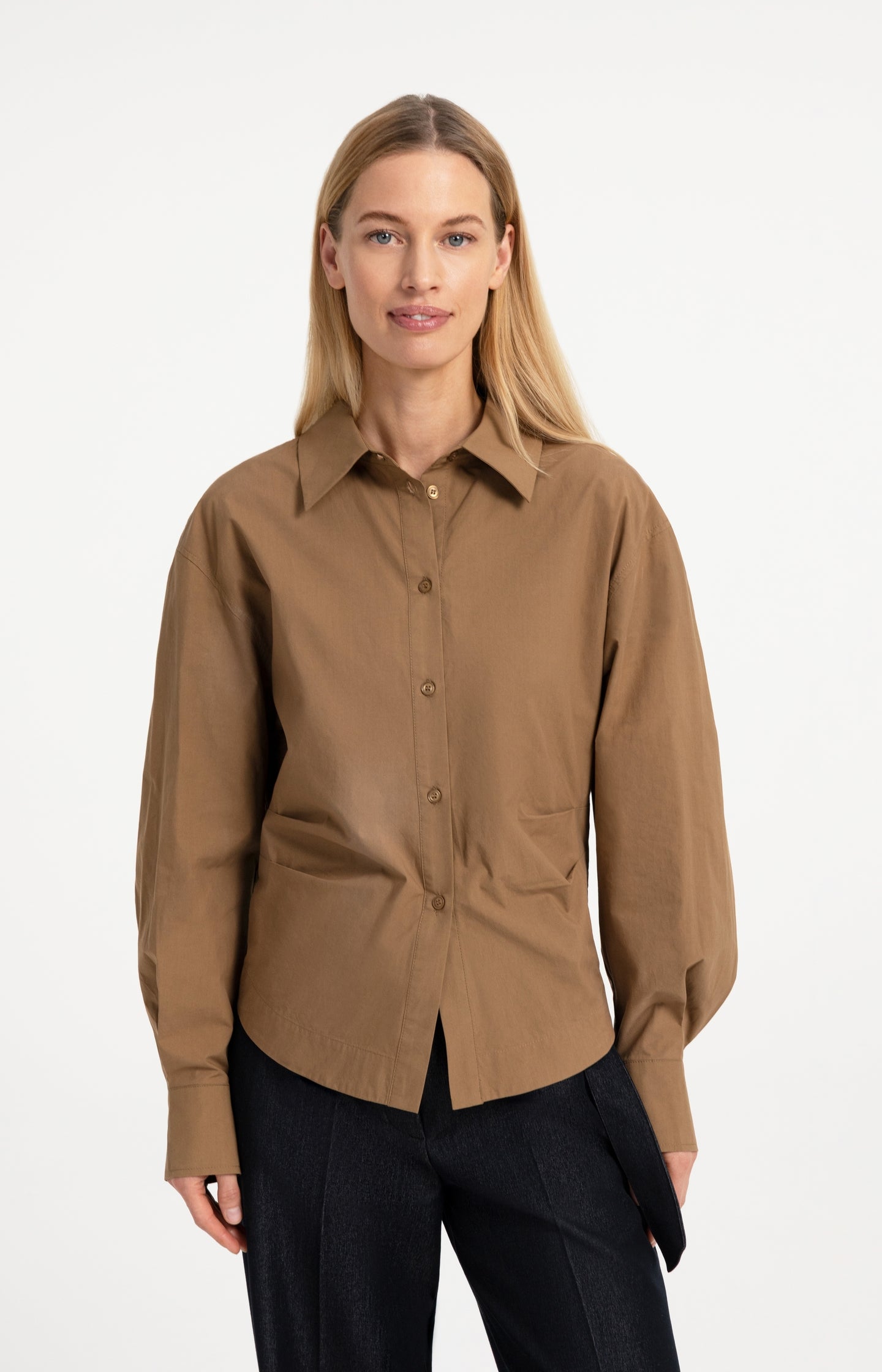 Blouse with waist accent and pleat detail