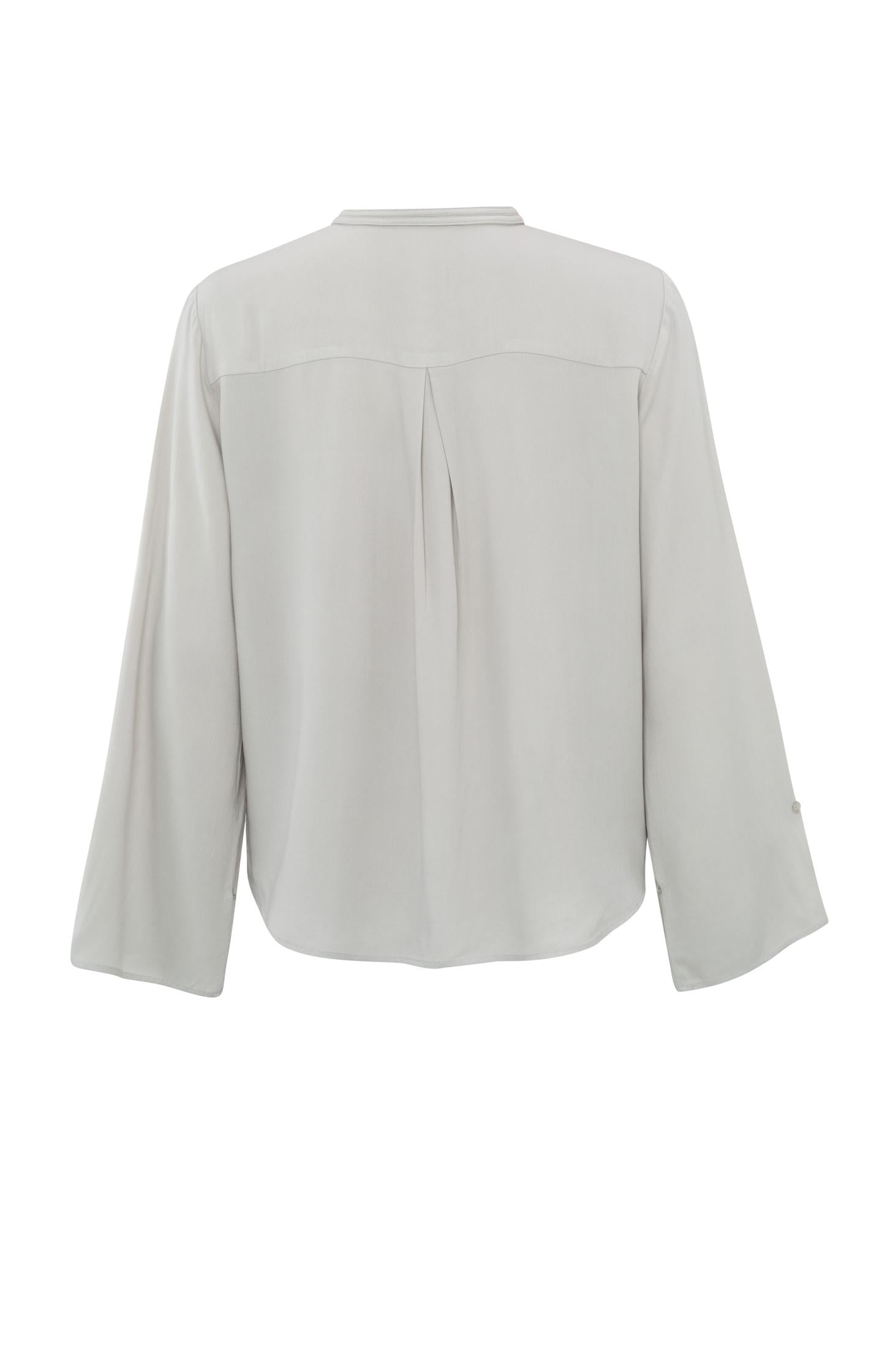 Blouse with wide sleeves, buttons and subtly pleated back