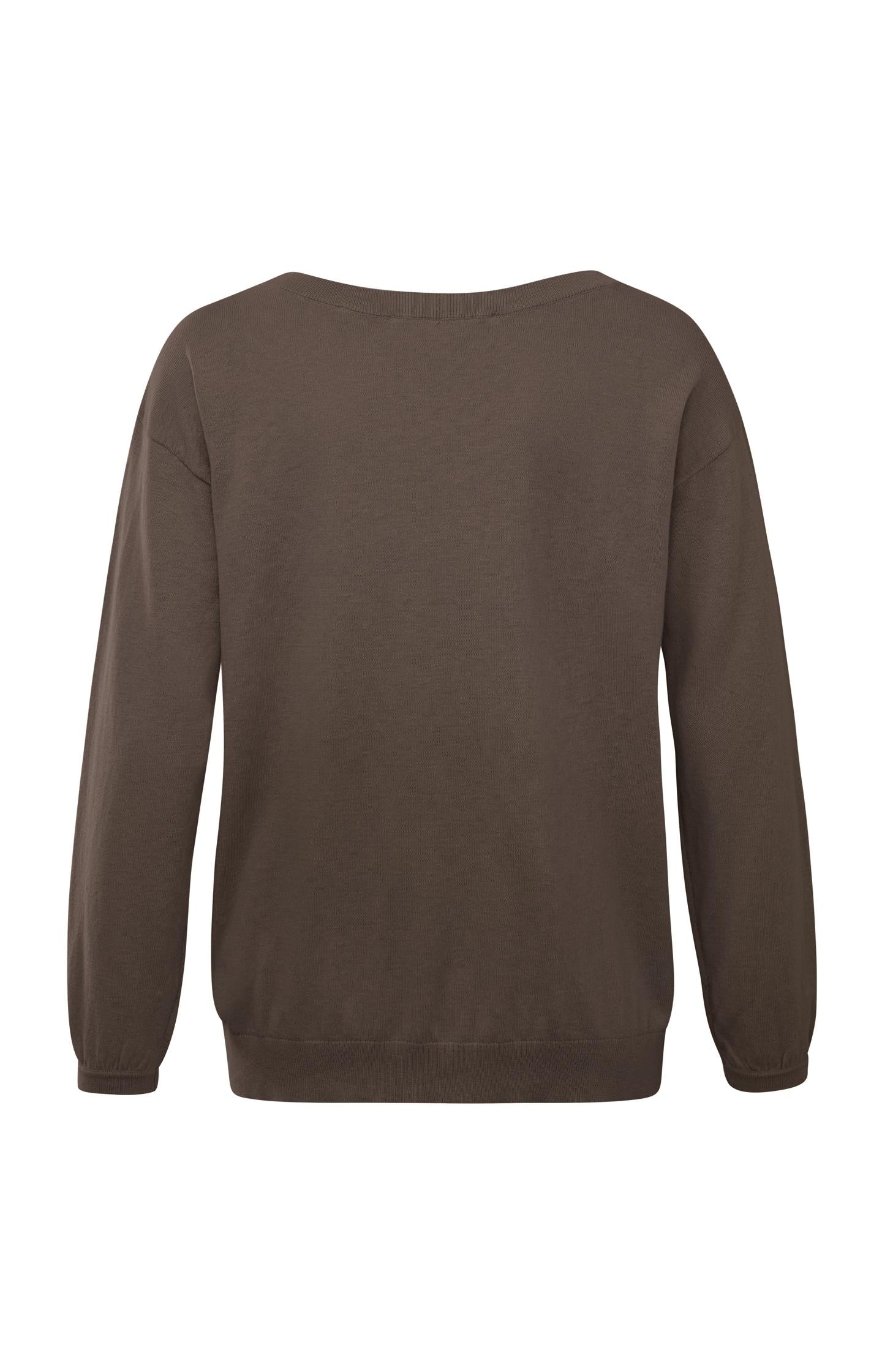 Boatneck sweater with long sleeves and dropped shoulders