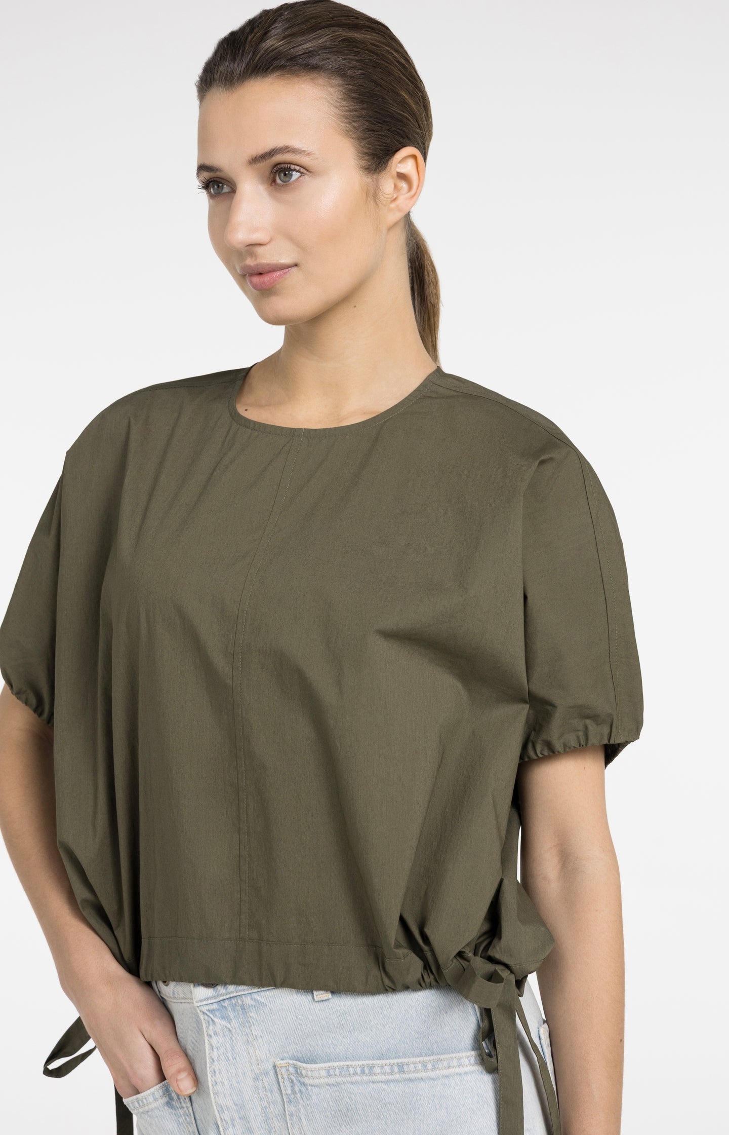 Boxy top with adjustable waist and puff sleeves