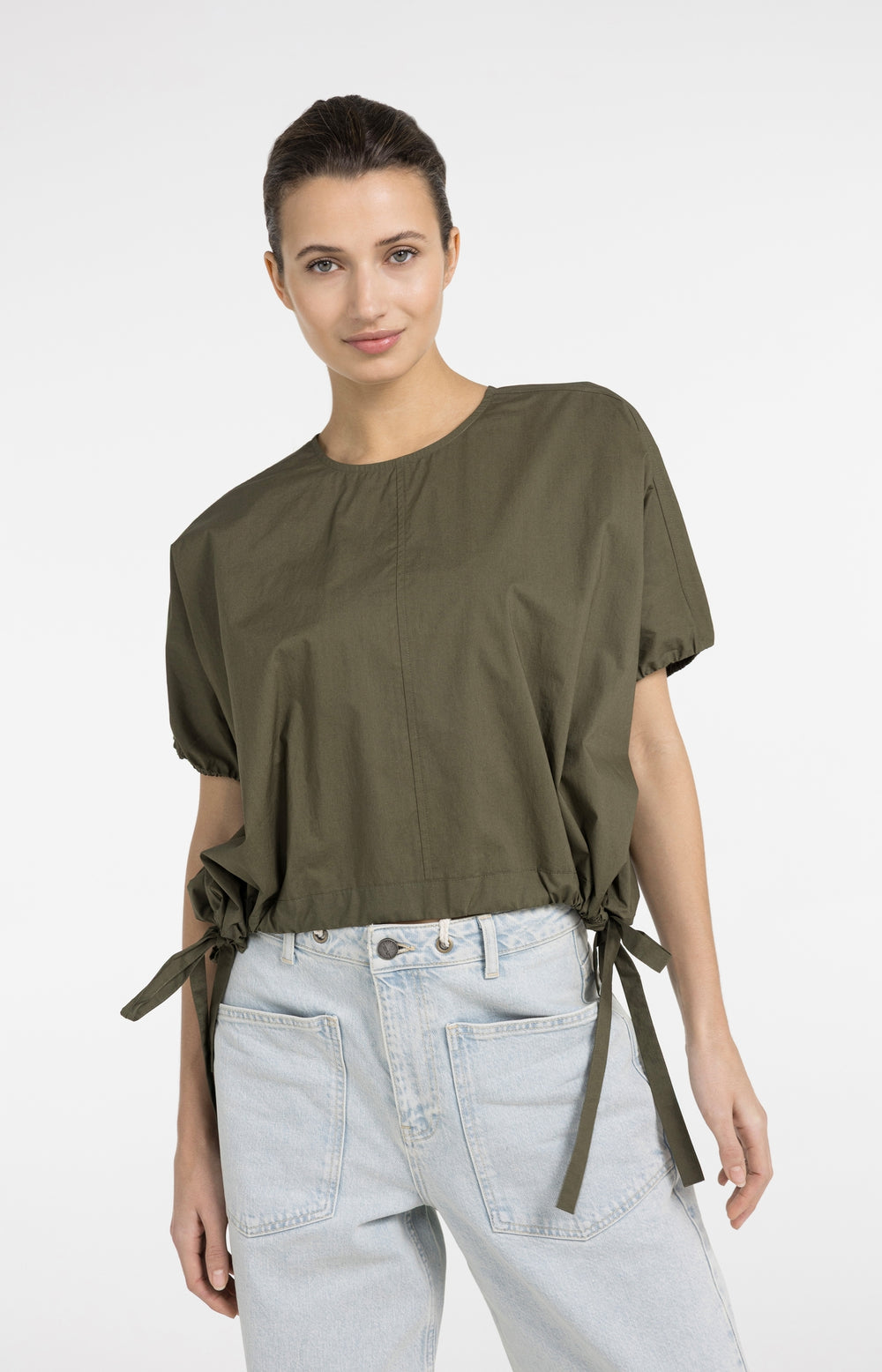 Boxy top met verstelbare taille en pofmouwen