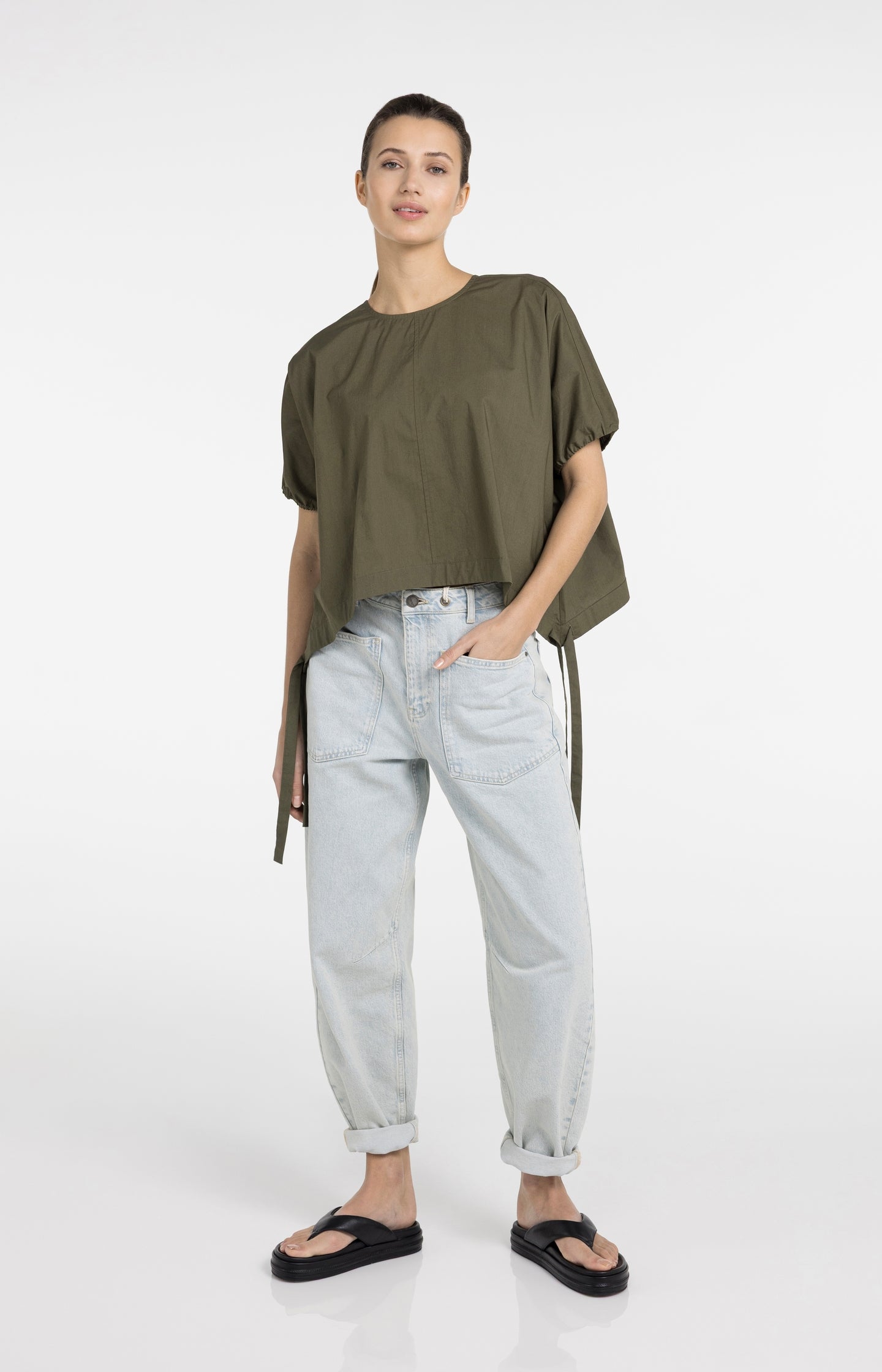 Boxy top with adjustable waist and puff sleeves