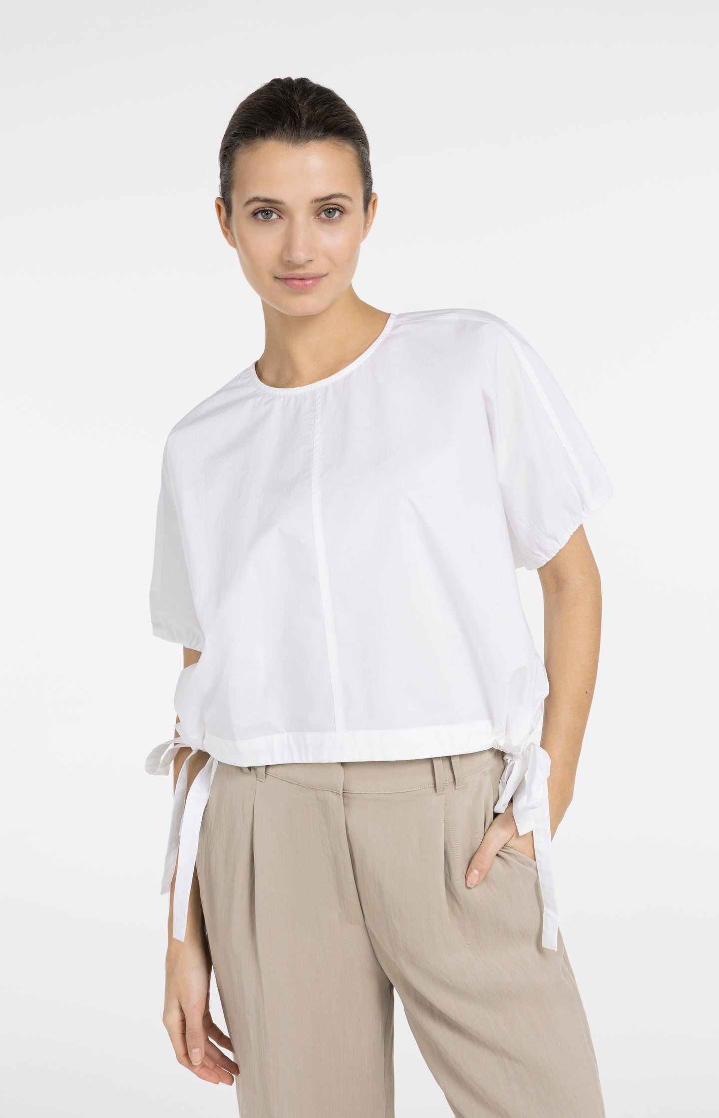 Boxy top with adjustable waist and puff sleeves