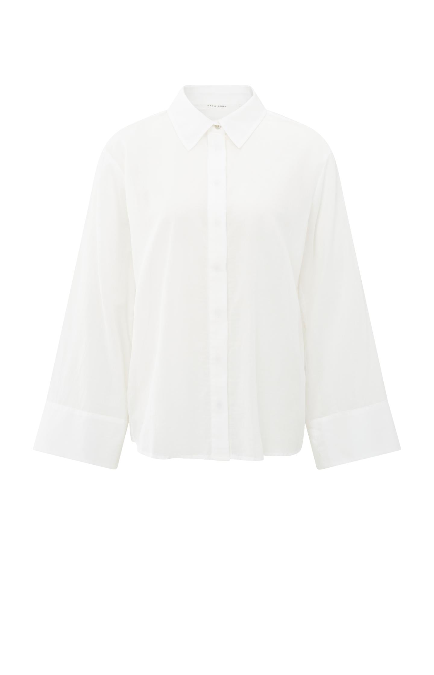 Boyfriend blouse with buttons on the back - Type: product