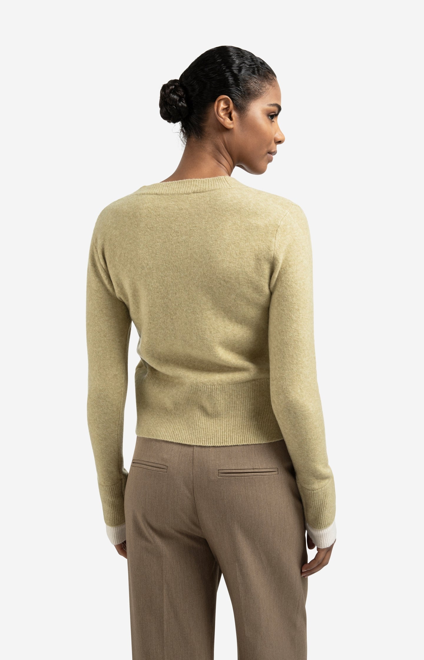 Cardigan with contrast details and V-neck