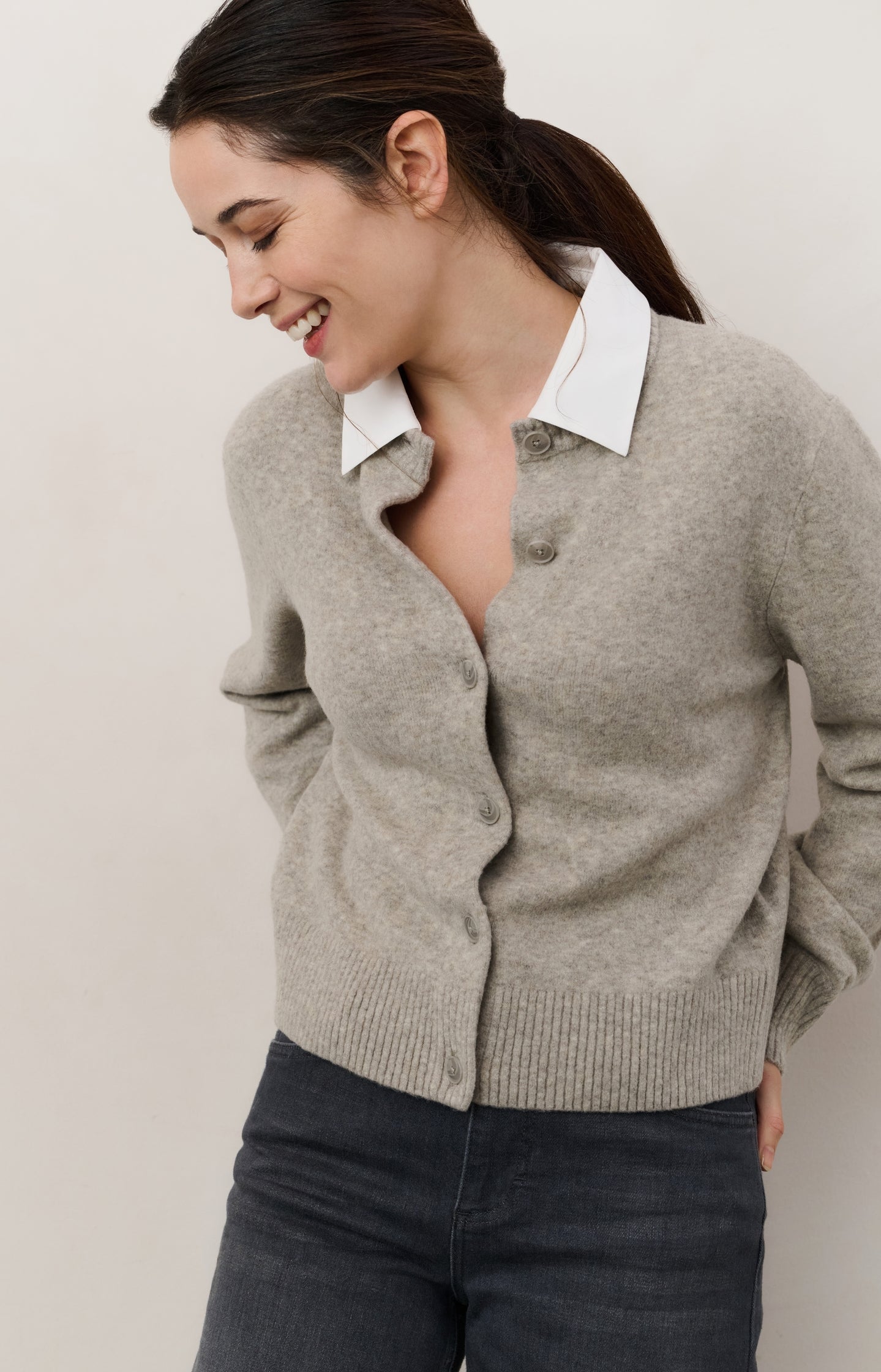 Cardigan with detachable collar and button closure