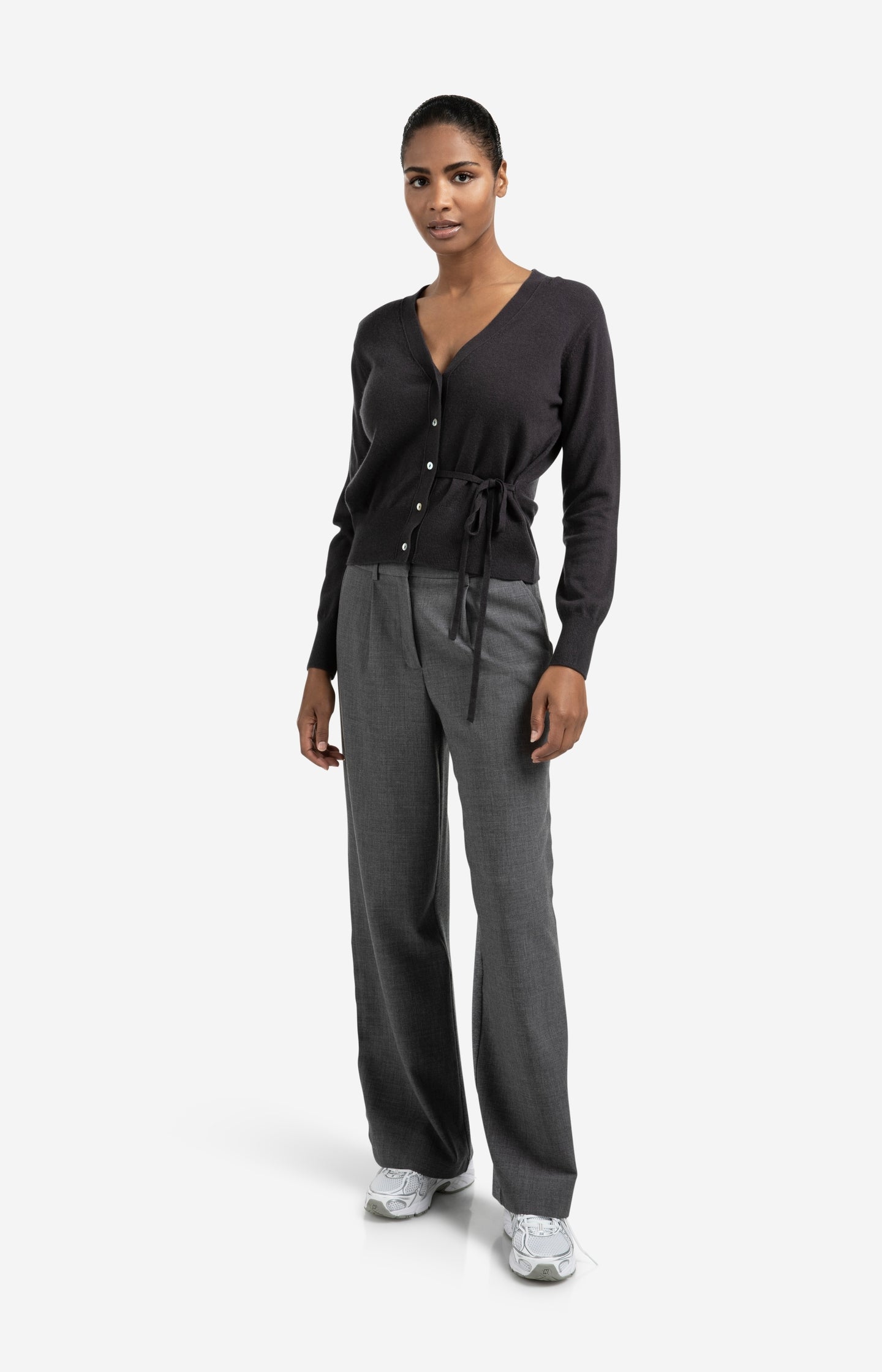 Cardigan with V-neck and tie waist