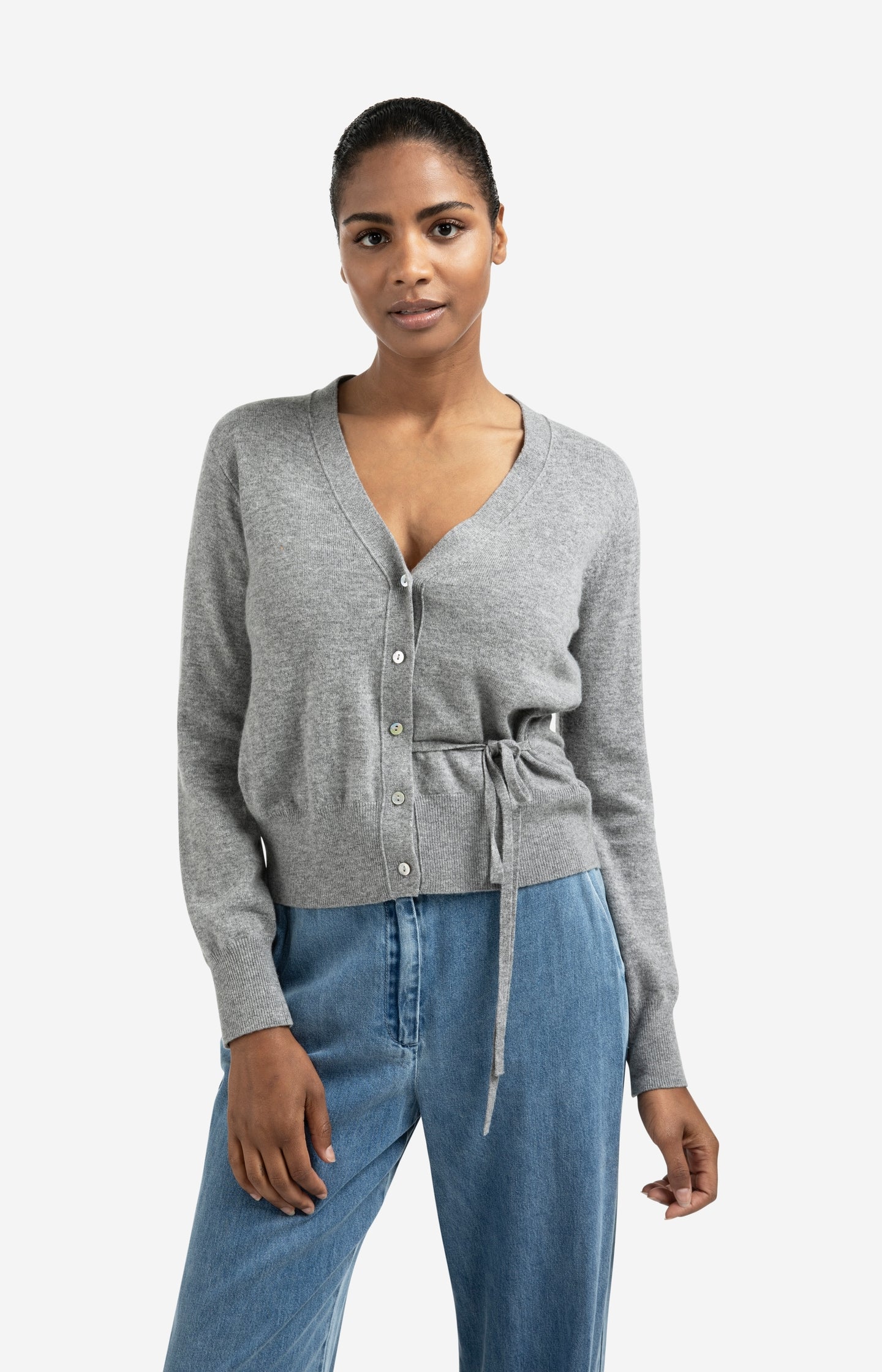 Cardigan with V-neck and tie waist
