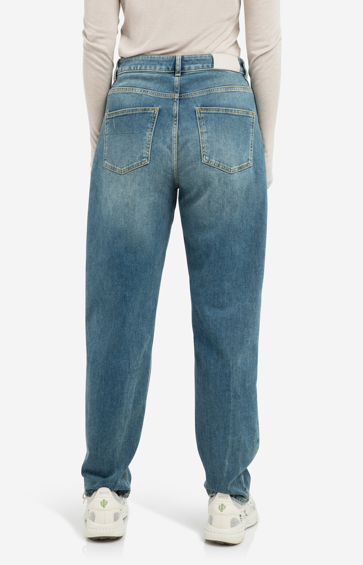 Cargo jeans with low crotch and wide legs