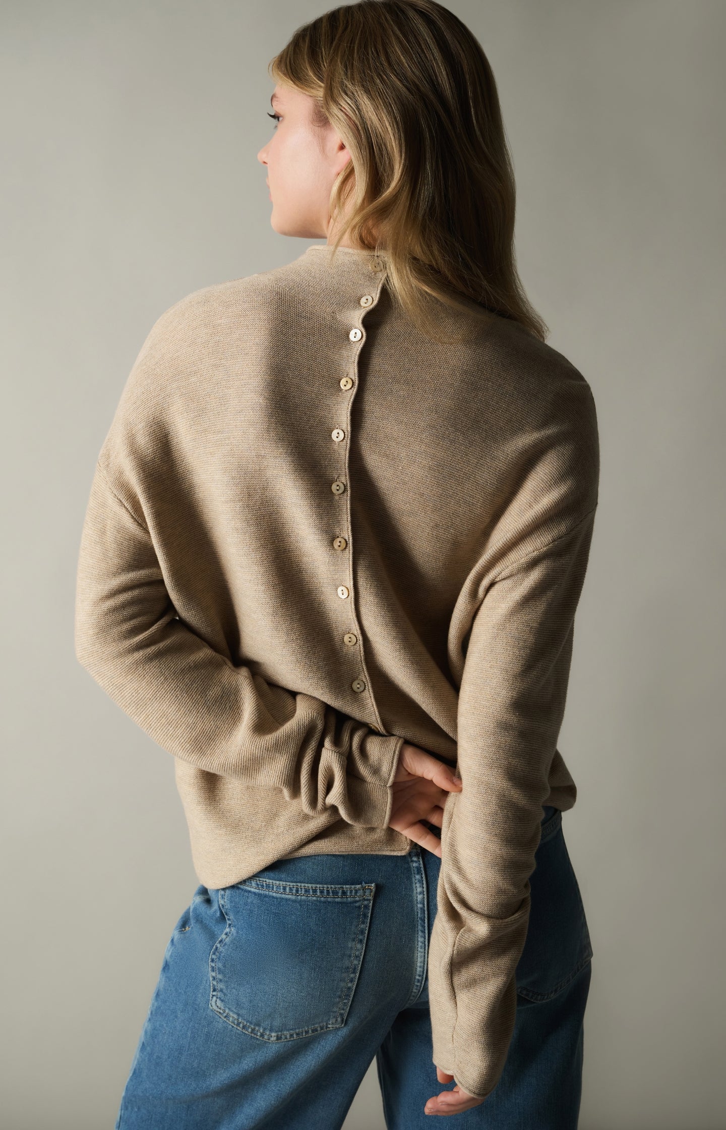 Cargo jeans with low crotch and wide legs