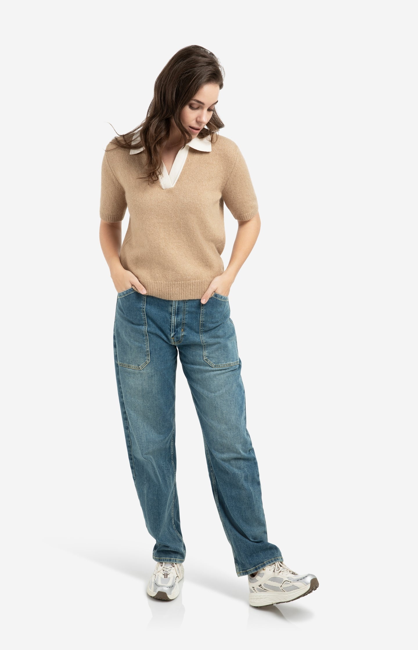Cargo jeans with low crotch and wide legs